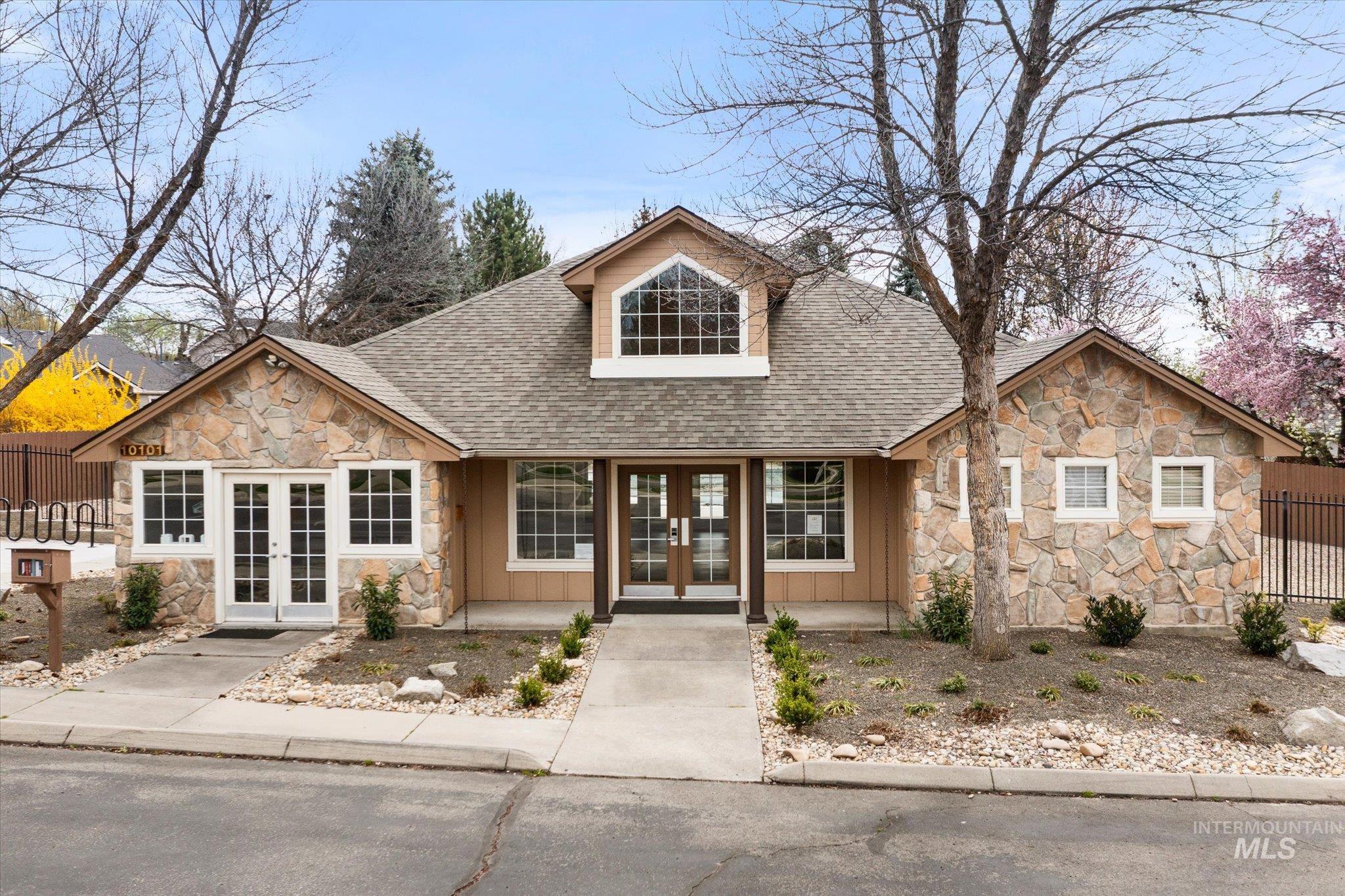 10242 N Blacktail Ave, Boise, Idaho 83714, 3 Bedrooms, 2 Bathrooms, Residential For Sale, Price $639,900,MLS 99003668