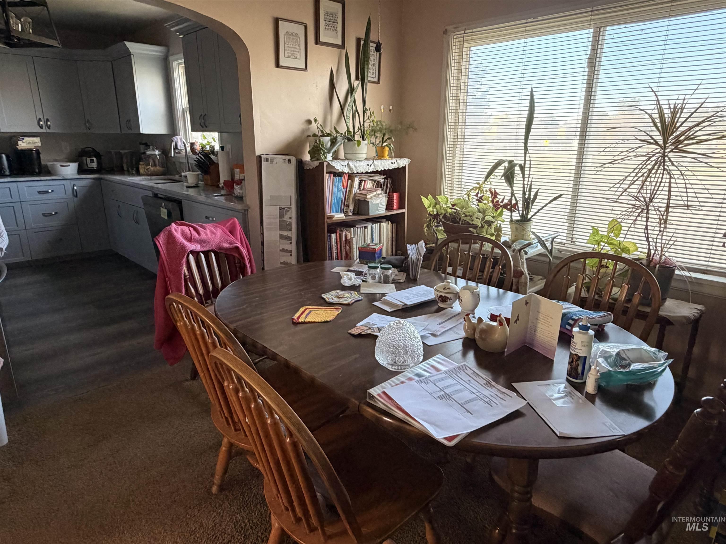 287 Falls Avenue West, Twin Falls, Idaho 83301, 2 Bedrooms, 1.5 Bathrooms, Residential For Sale, Price $269,900,MLS 99003670