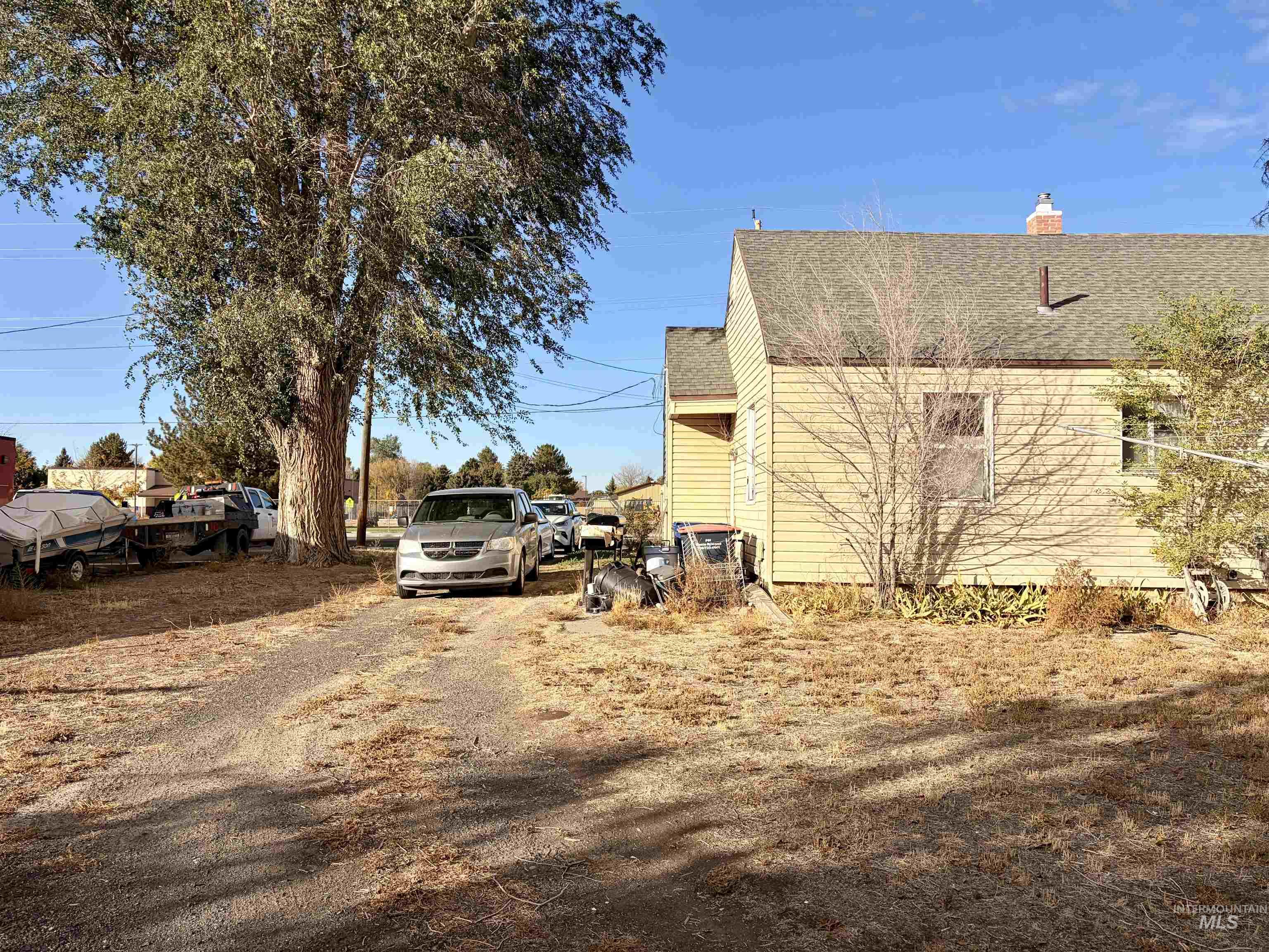 287 Falls Avenue West, Twin Falls, Idaho 83301, 2 Bedrooms, 1.5 Bathrooms, Residential For Sale, Price $269,900,MLS 99003670