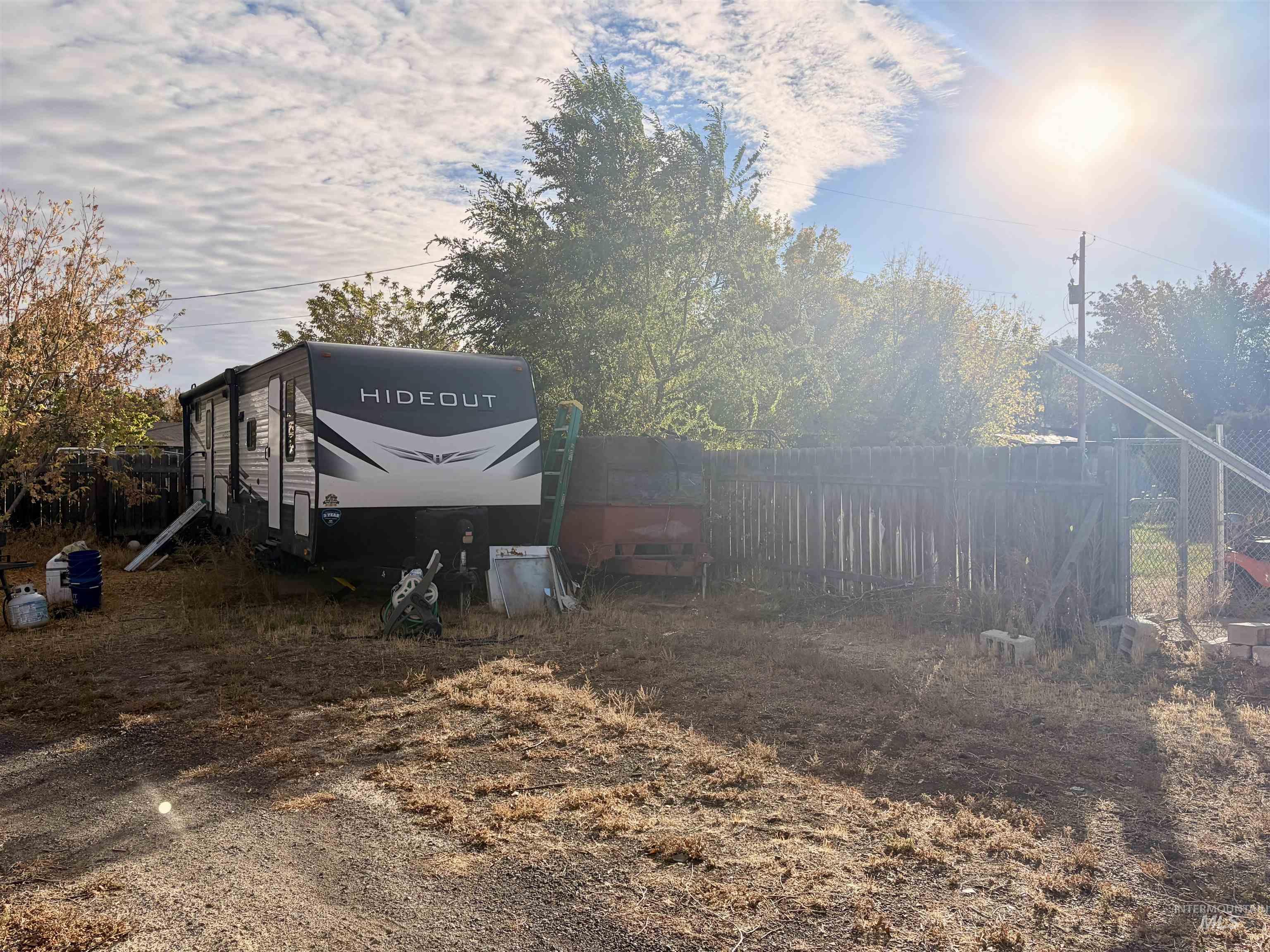 287 Falls Avenue West, Twin Falls, Idaho 83301, 2 Bedrooms, 1.5 Bathrooms, Residential For Sale, Price $269,900,MLS 99003670