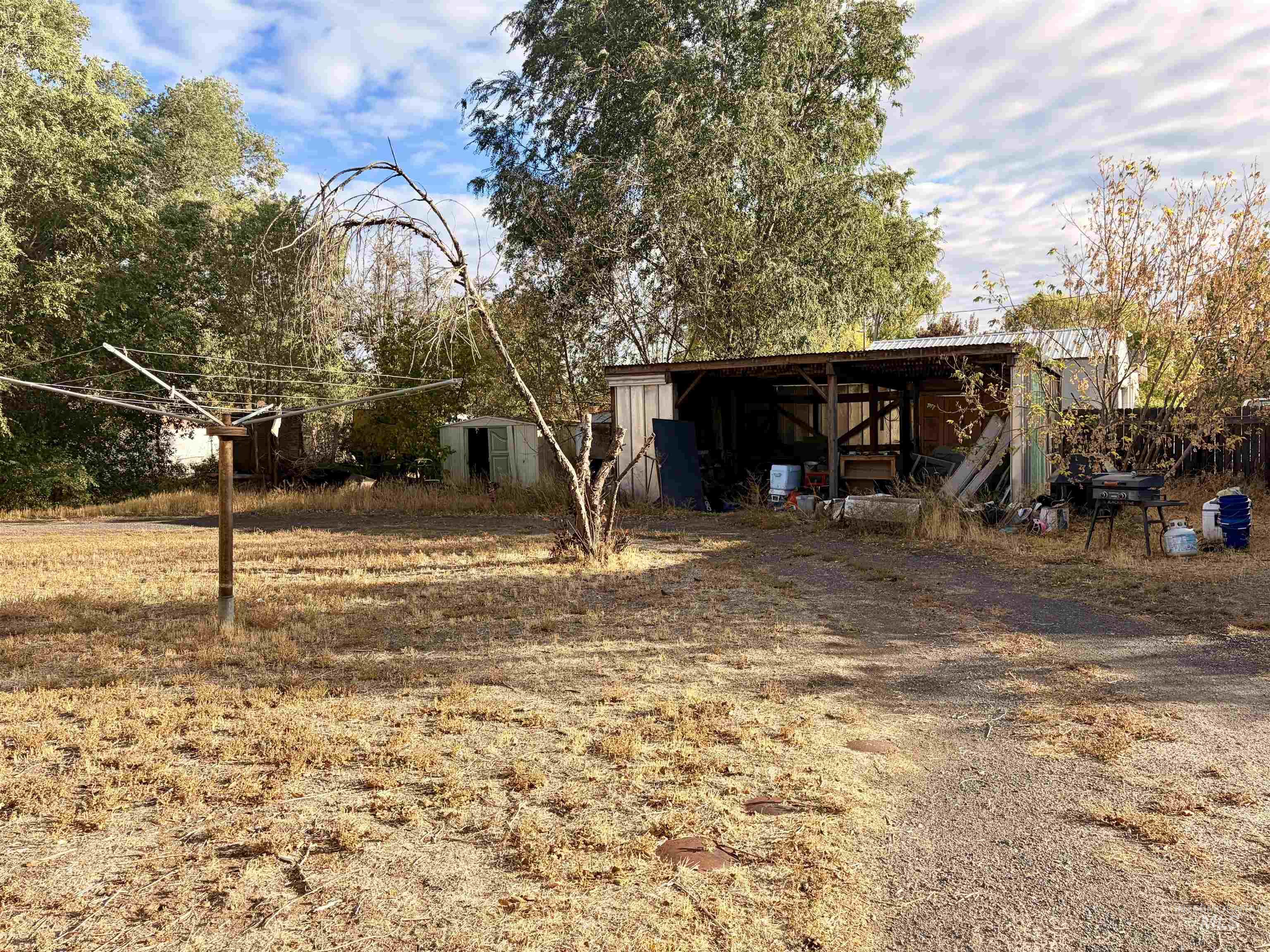 287 Falls Avenue West, Twin Falls, Idaho 83301, 2 Bedrooms, 1.5 Bathrooms, Residential For Sale, Price $269,900,MLS 99003670