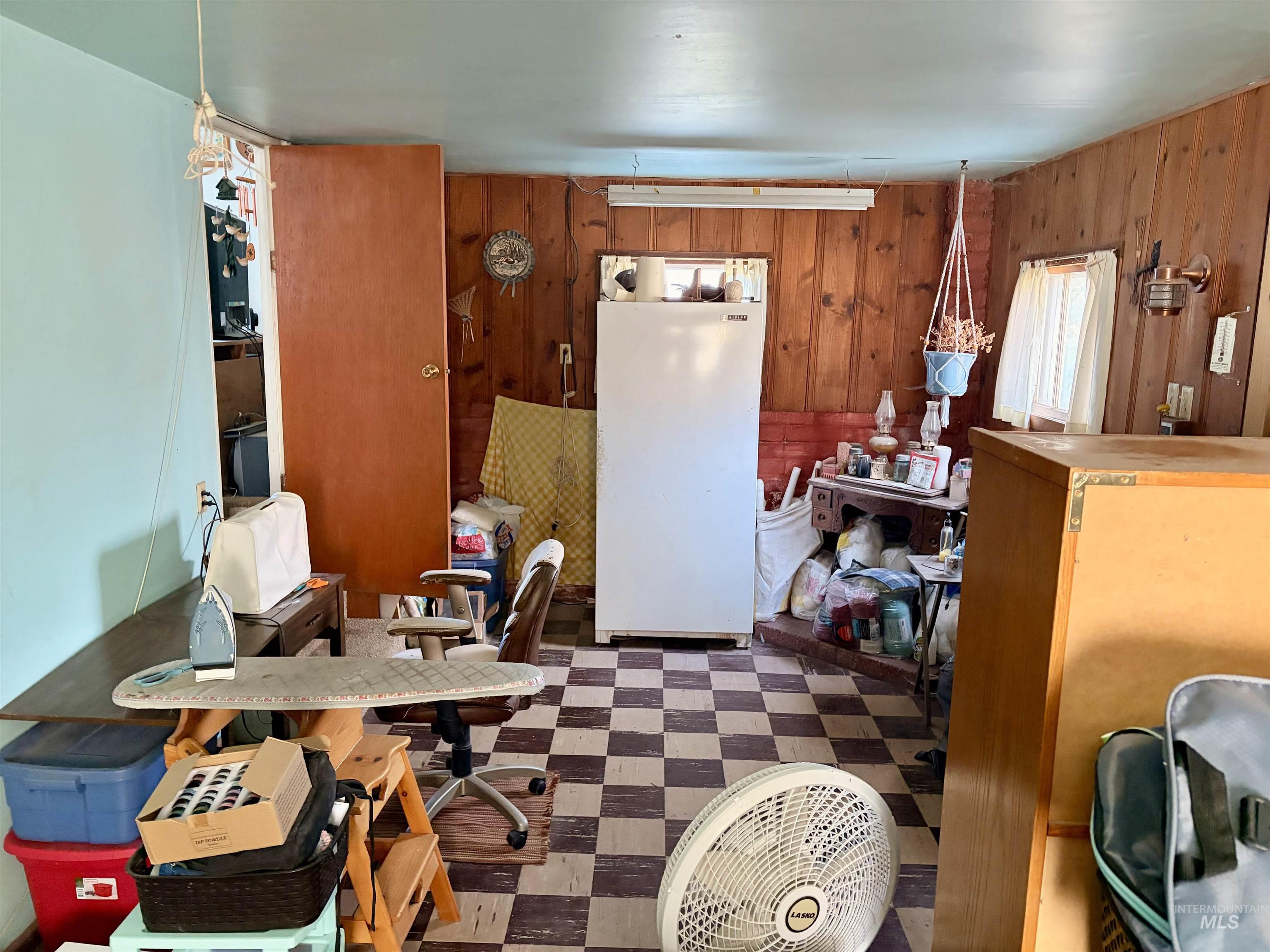 287 Falls Avenue West, Twin Falls, Idaho 83301, 2 Bedrooms, 1.5 Bathrooms, Residential For Sale, Price $269,900,MLS 99003670