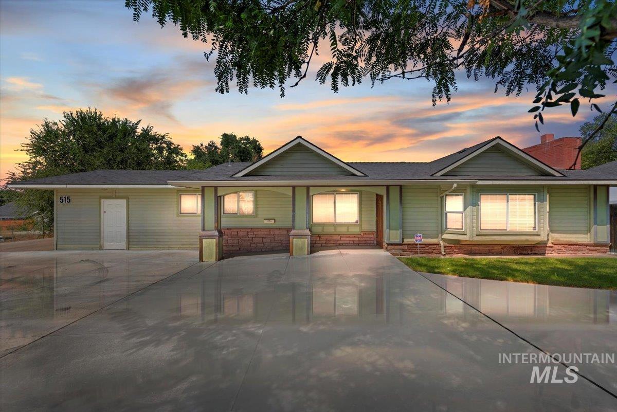 515 N 16th Ave, Nampa, Idaho 83687, 3 Bedrooms, 2 Bathrooms, Residential For Sale, Price $459,900,MLS 99003672