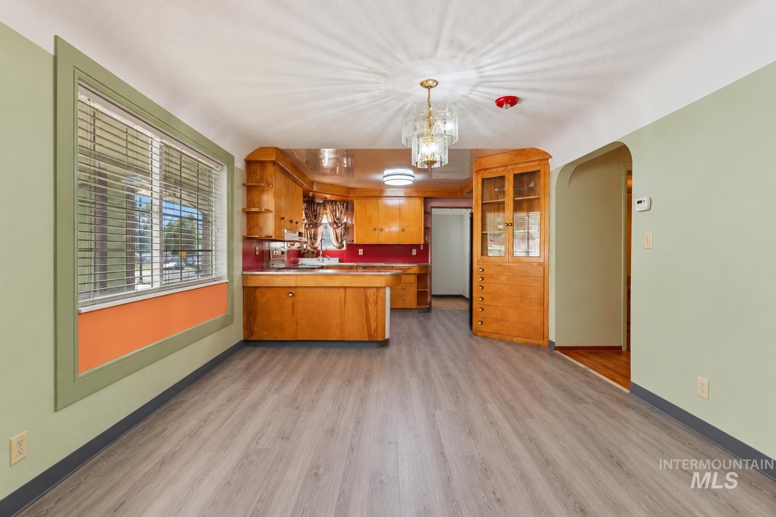 515 N 16th Ave, Nampa, Idaho 83687, 3 Bedrooms, 2 Bathrooms, Residential For Sale, Price $459,900,MLS 99003672