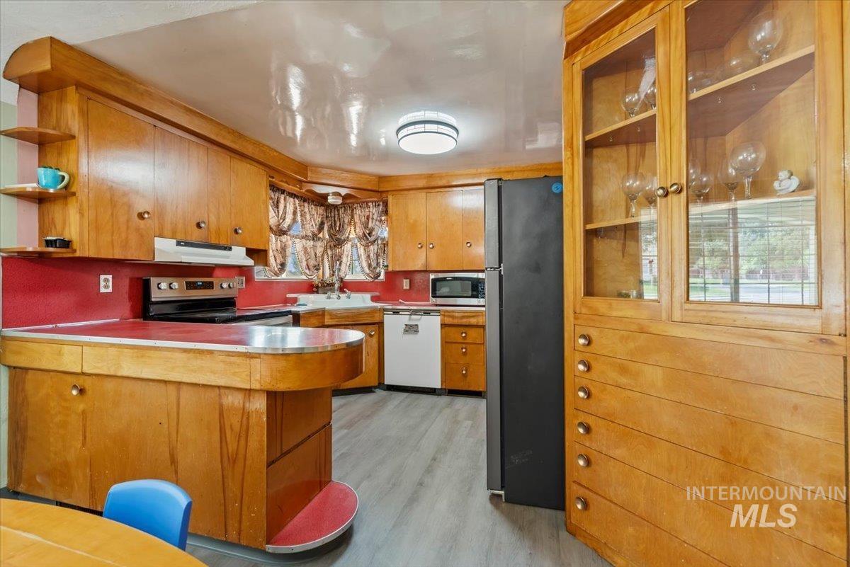515 N 16th Ave, Nampa, Idaho 83687, 3 Bedrooms, 2 Bathrooms, Residential For Sale, Price $459,900,MLS 99003672