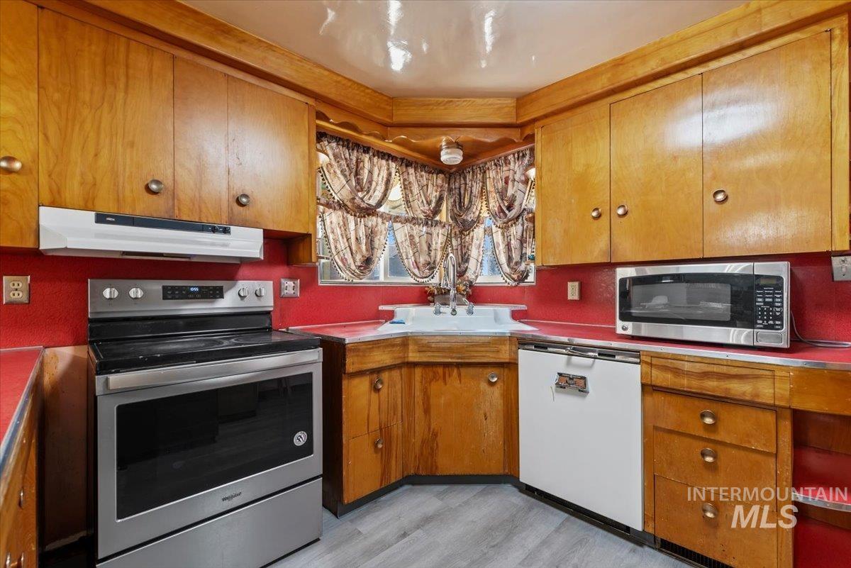 515 N 16th Ave, Nampa, Idaho 83687, 3 Bedrooms, 2 Bathrooms, Residential For Sale, Price $459,900,MLS 99003672