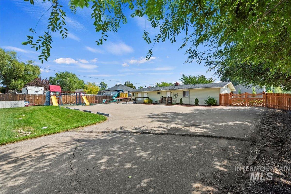 515 N 16th Ave, Nampa, Idaho 83687, 3 Bedrooms, 2 Bathrooms, Residential For Sale, Price $459,900,MLS 99003672