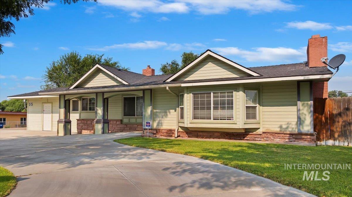 515 N 16th Ave, Nampa, Idaho 83687, 3 Bedrooms, 2 Bathrooms, Residential For Sale, Price $459,900,MLS 99003672