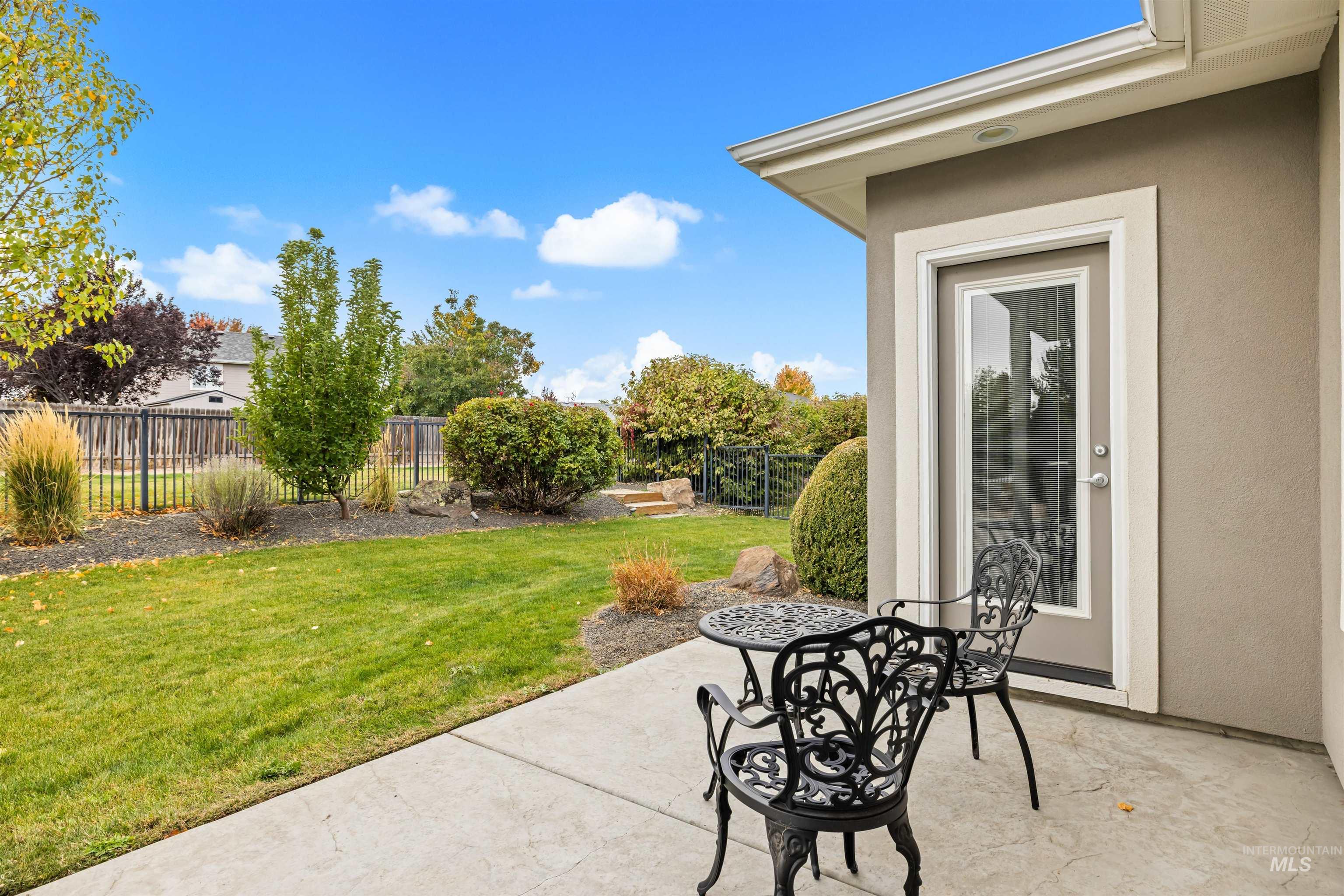 1085 W Tanzanite Drive, Kuna, Idaho 83634, 3 Bedrooms, 2 Bathrooms, Residential For Sale, Price $695,900,MLS 99003682
