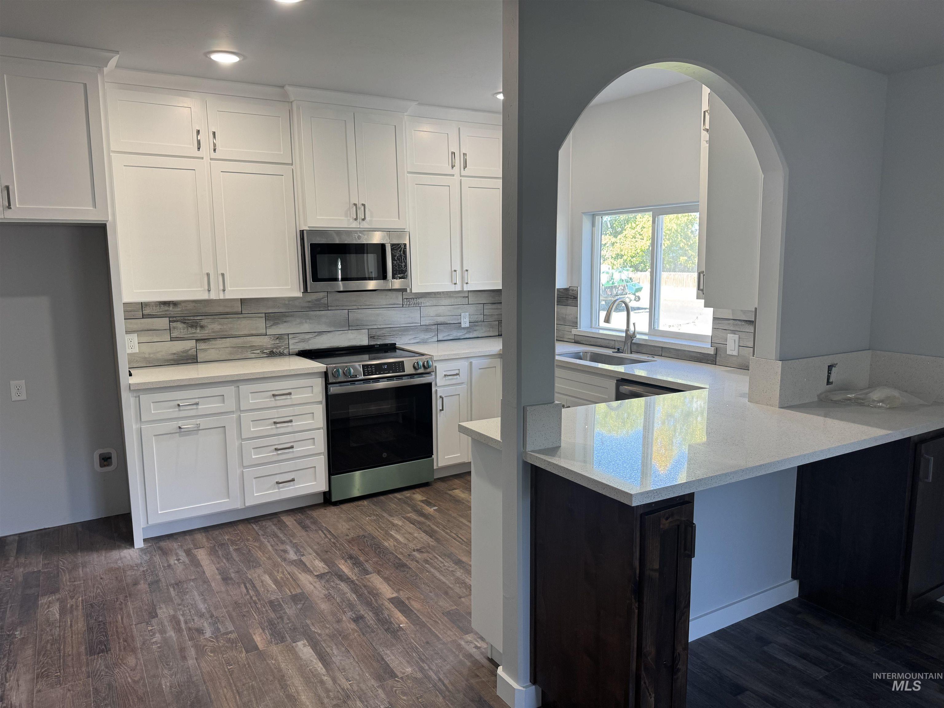 429 3rd Ave. W, Wendell, Idaho 83355, 5 Bedrooms, 3 Bathrooms, Residential For Sale, Price $463,000,MLS 99003688