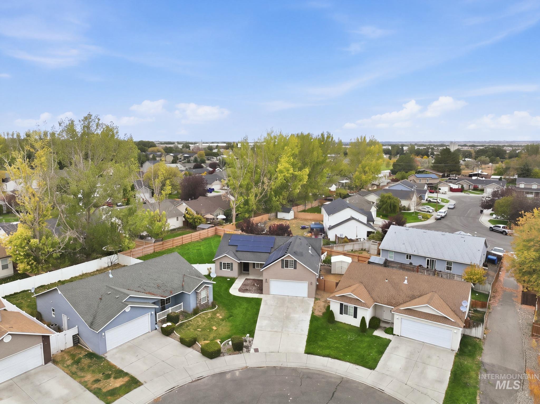 427 Clover Ave, Twin Falls, Idaho 83301, 5 Bedrooms, 2 Bathrooms, Residential For Sale, Price $389,000,MLS 99003689
