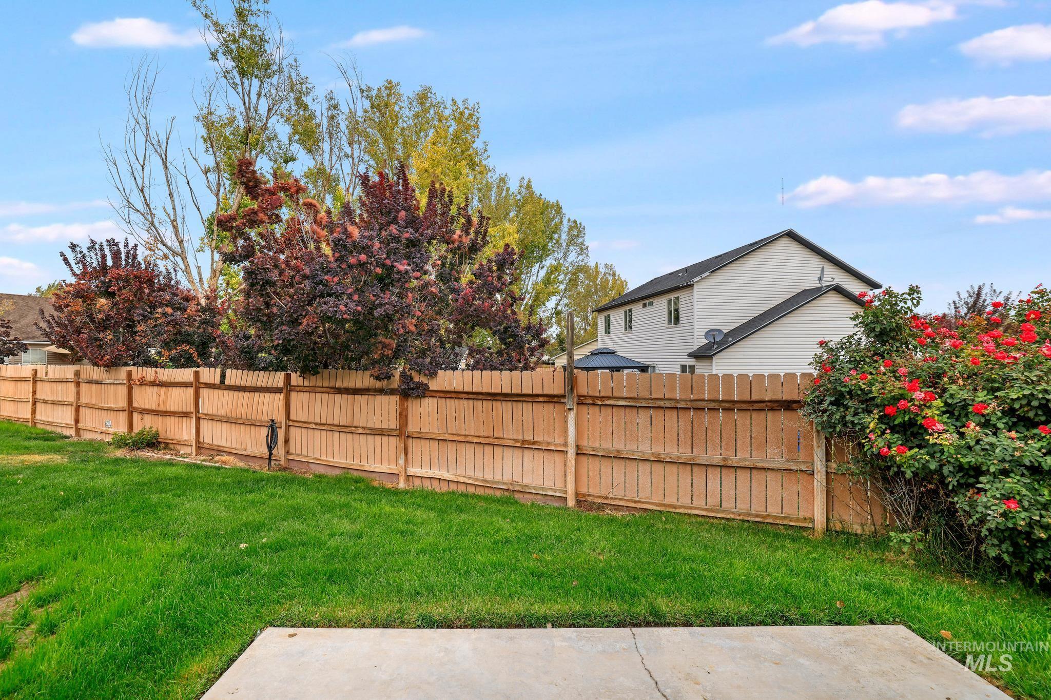 427 Clover Ave, Twin Falls, Idaho 83301, 5 Bedrooms, 2 Bathrooms, Residential For Sale, Price $389,000,MLS 99003689