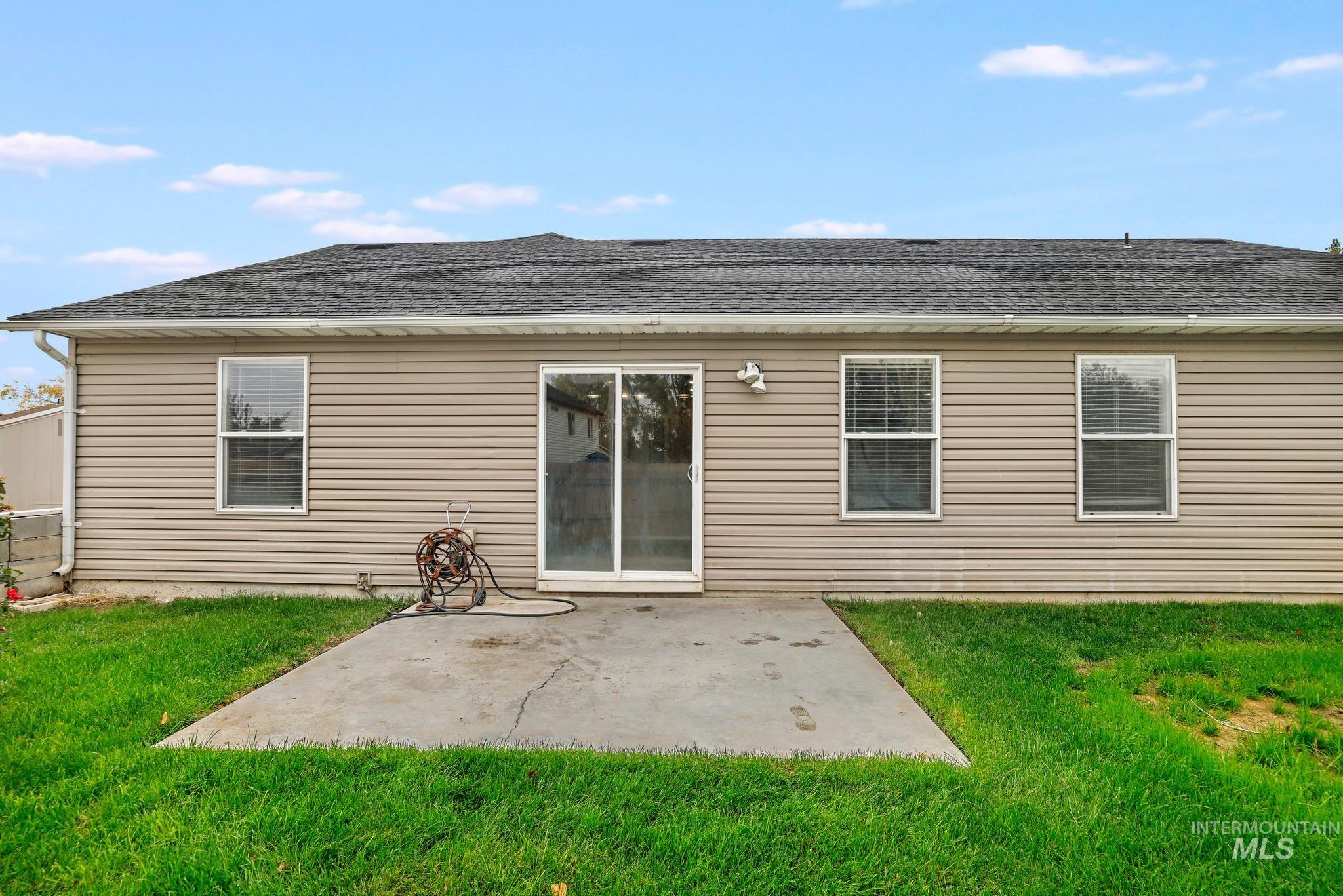427 Clover Ave, Twin Falls, Idaho 83301, 5 Bedrooms, 2 Bathrooms, Residential For Sale, Price $389,000,MLS 99003689