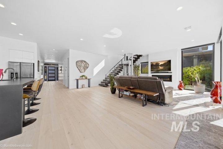 1702 W Bellerive Ln, Coeur d'Alene, Idaho 83814, 3 Bedrooms, 3.5 Bathrooms, Residential For Sale, Price $4,600,000, 99003691