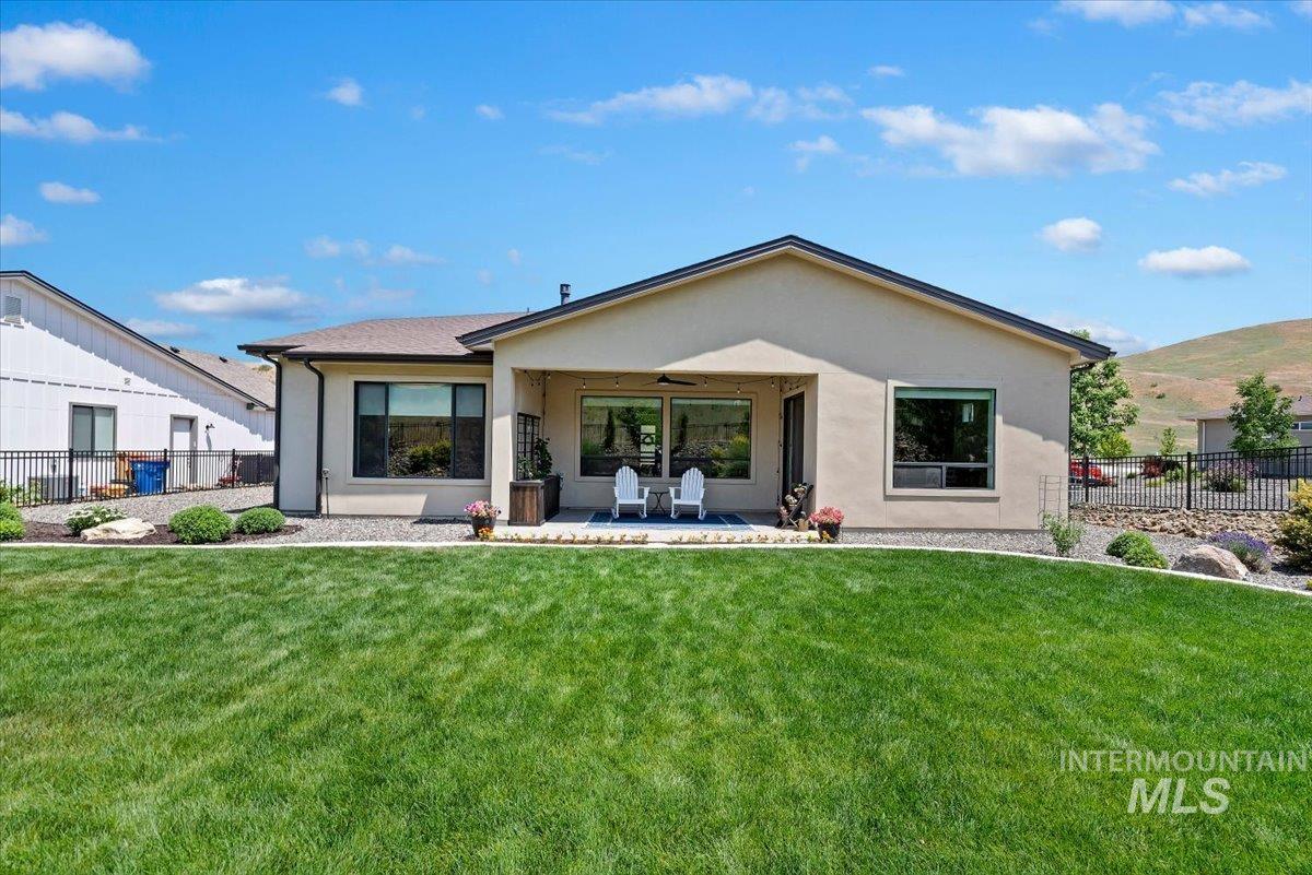 18071 N Burnt Car Way, Boise, Idaho 83714, 3 Bedrooms, 2.5 Bathrooms, Residential For Sale, Price $799,999,MLS 99003694