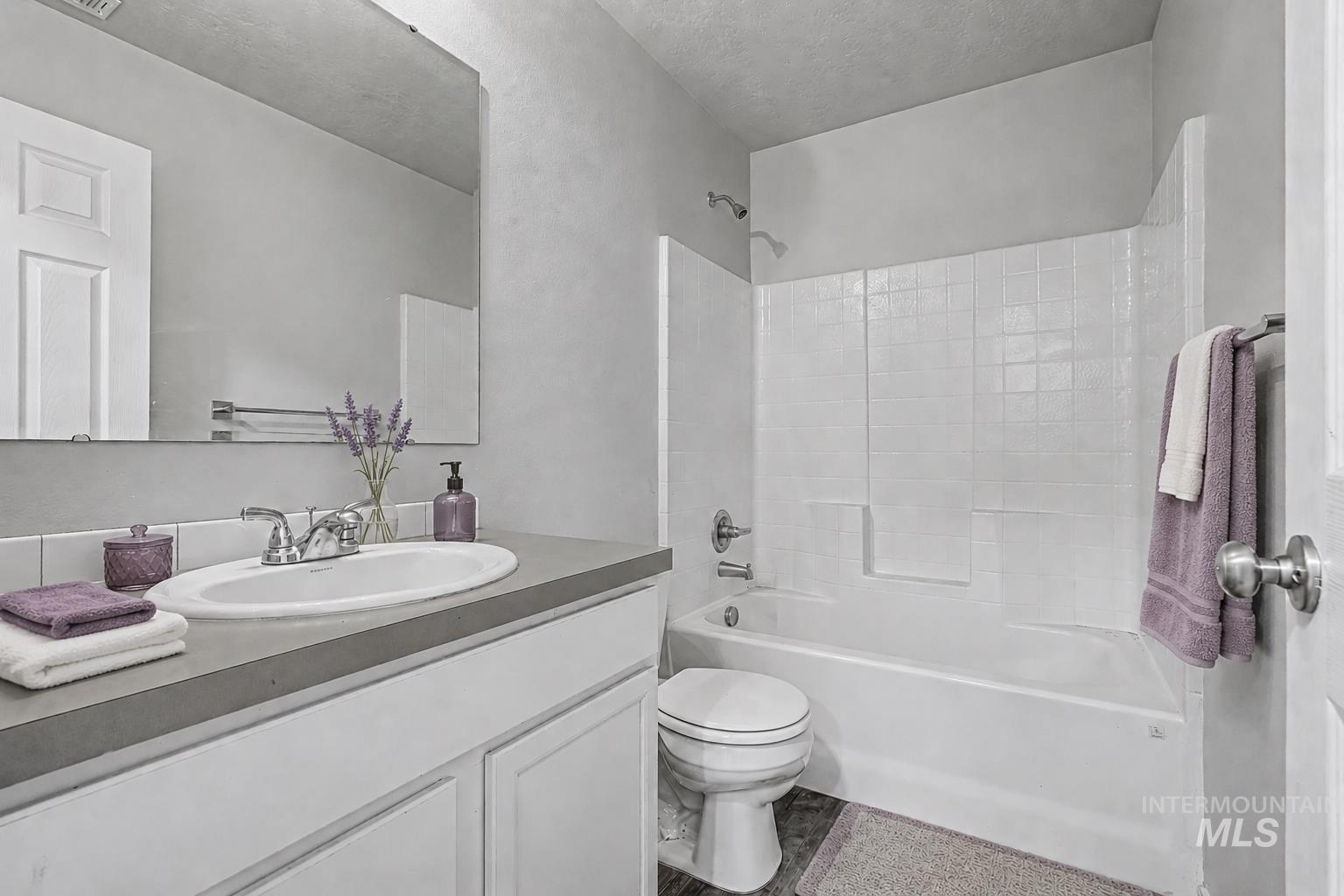 12786 Carkhill St, Caldwell, Idaho 83607, 3 Bedrooms, 2 Bathrooms, Residential For Sale, Price $379,900,MLS 99003695