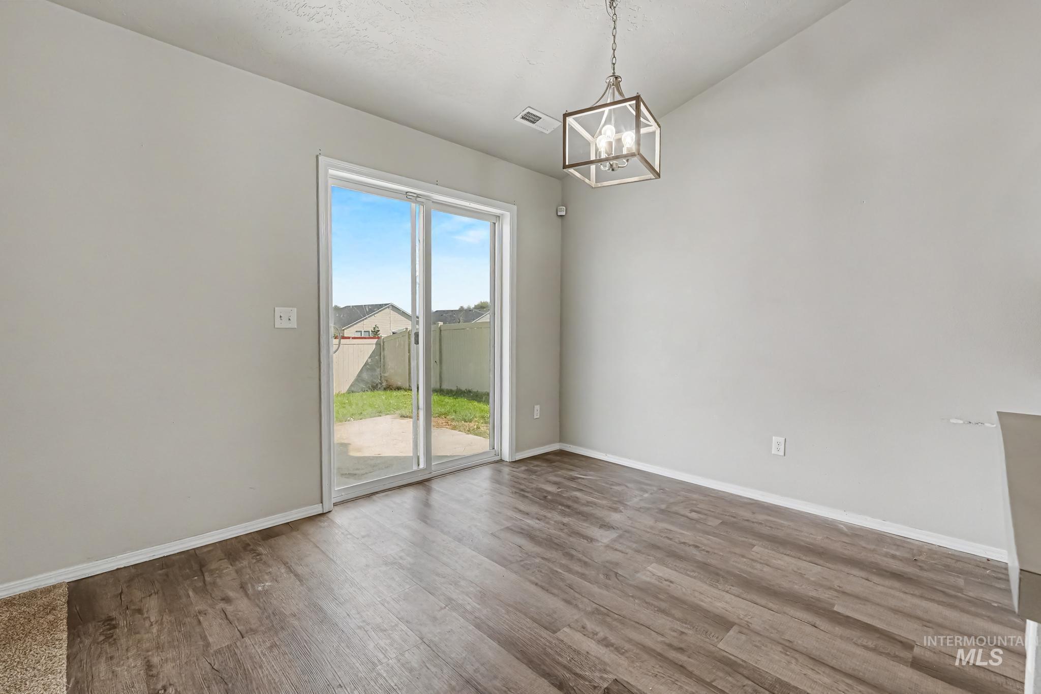 12786 Carkhill St, Caldwell, Idaho 83607, 3 Bedrooms, 2 Bathrooms, Residential For Sale, Price $379,900,MLS 99003695