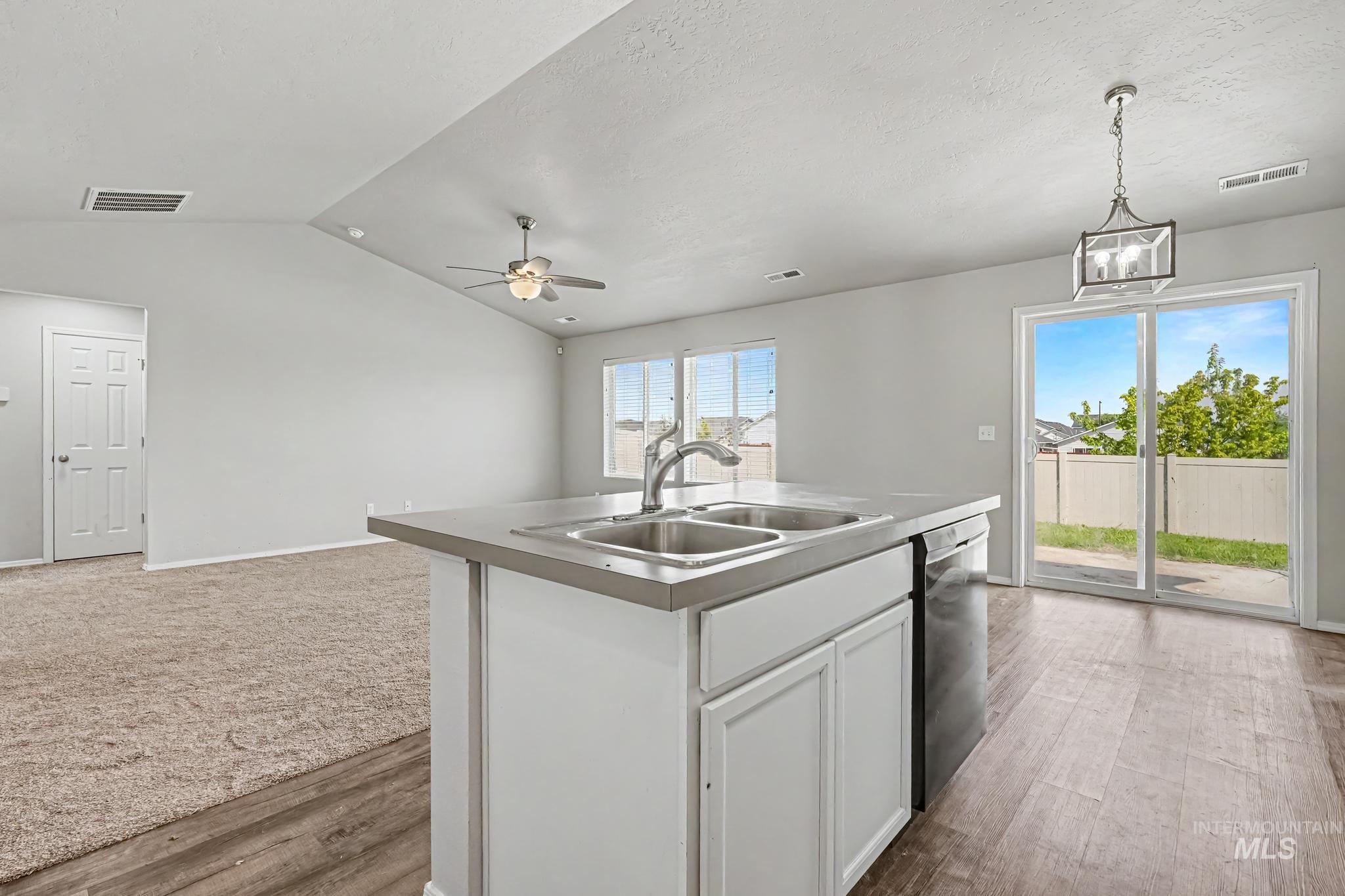 12786 Carkhill St, Caldwell, Idaho 83607, 3 Bedrooms, 2 Bathrooms, Residential For Sale, Price $379,900,MLS 99003695
