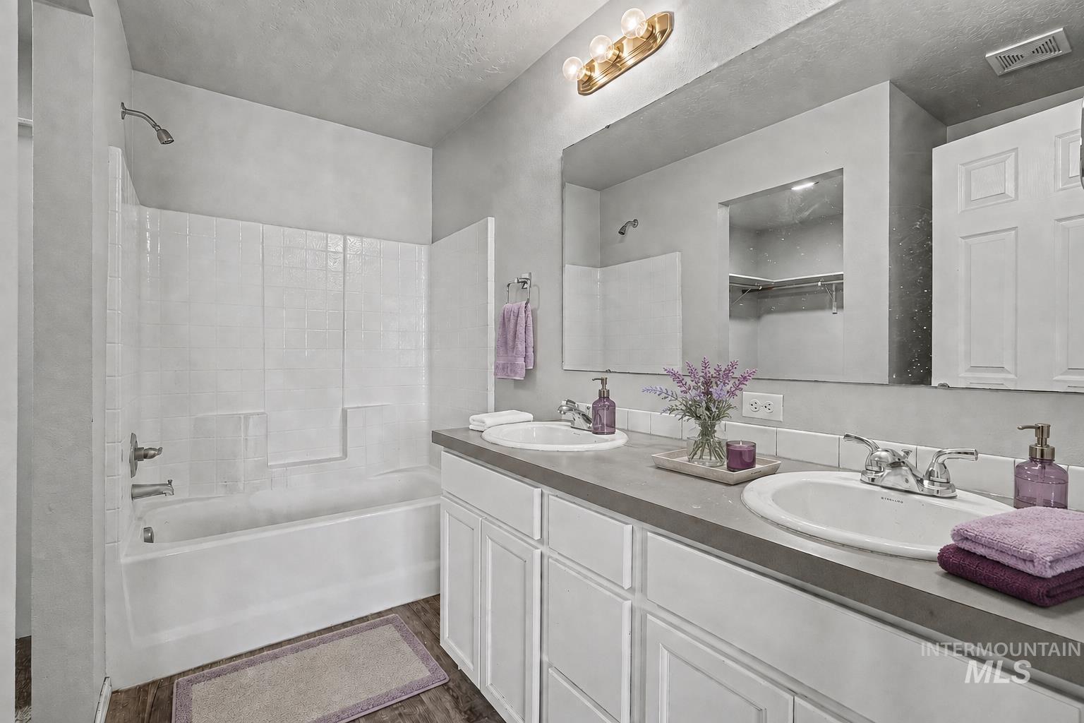 12786 Carkhill St, Caldwell, Idaho 83607, 3 Bedrooms, 2 Bathrooms, Residential For Sale, Price $379,900,MLS 99003695