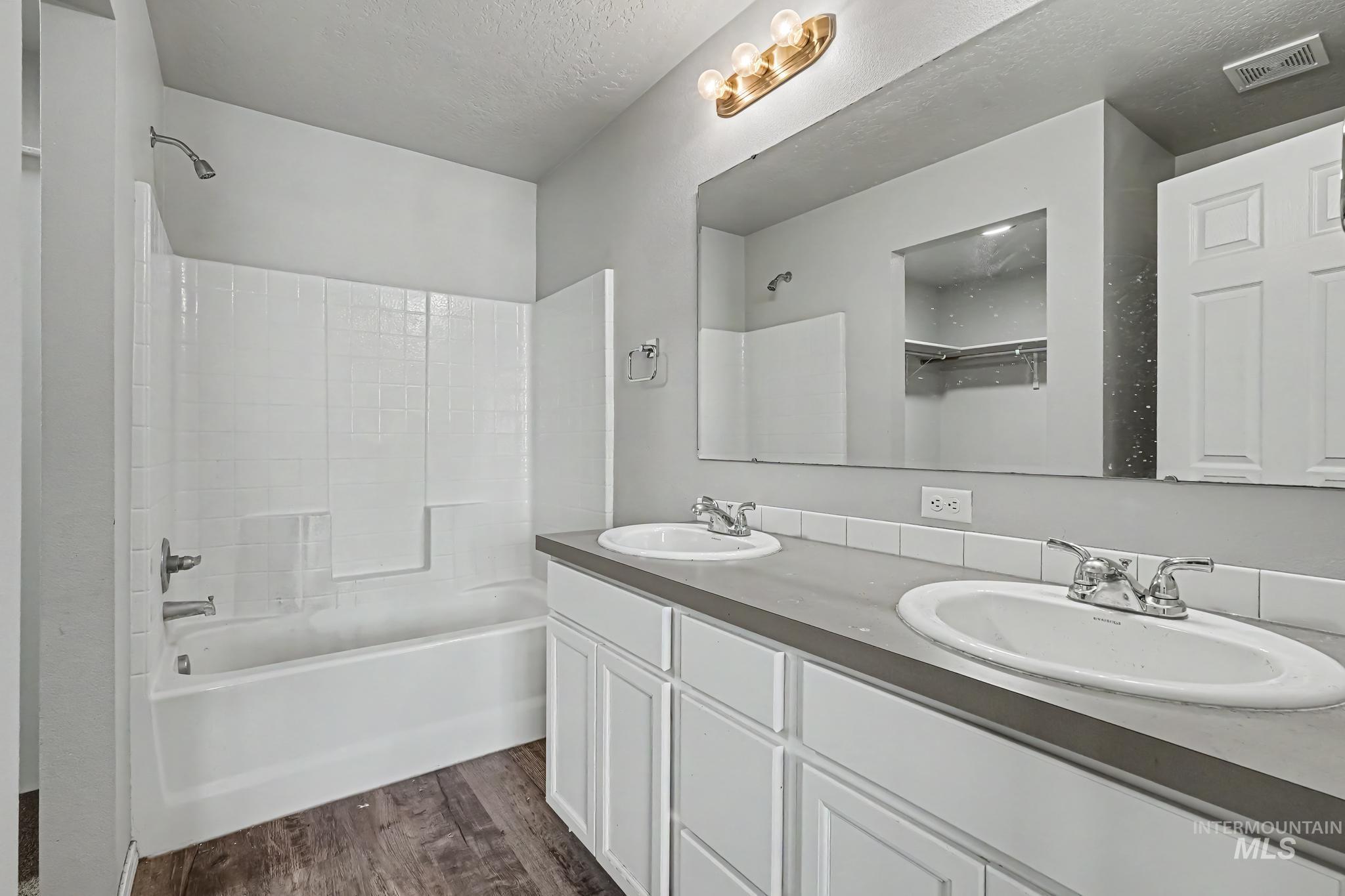12786 Carkhill St, Caldwell, Idaho 83607, 3 Bedrooms, 2 Bathrooms, Residential For Sale, Price $379,900,MLS 99003695