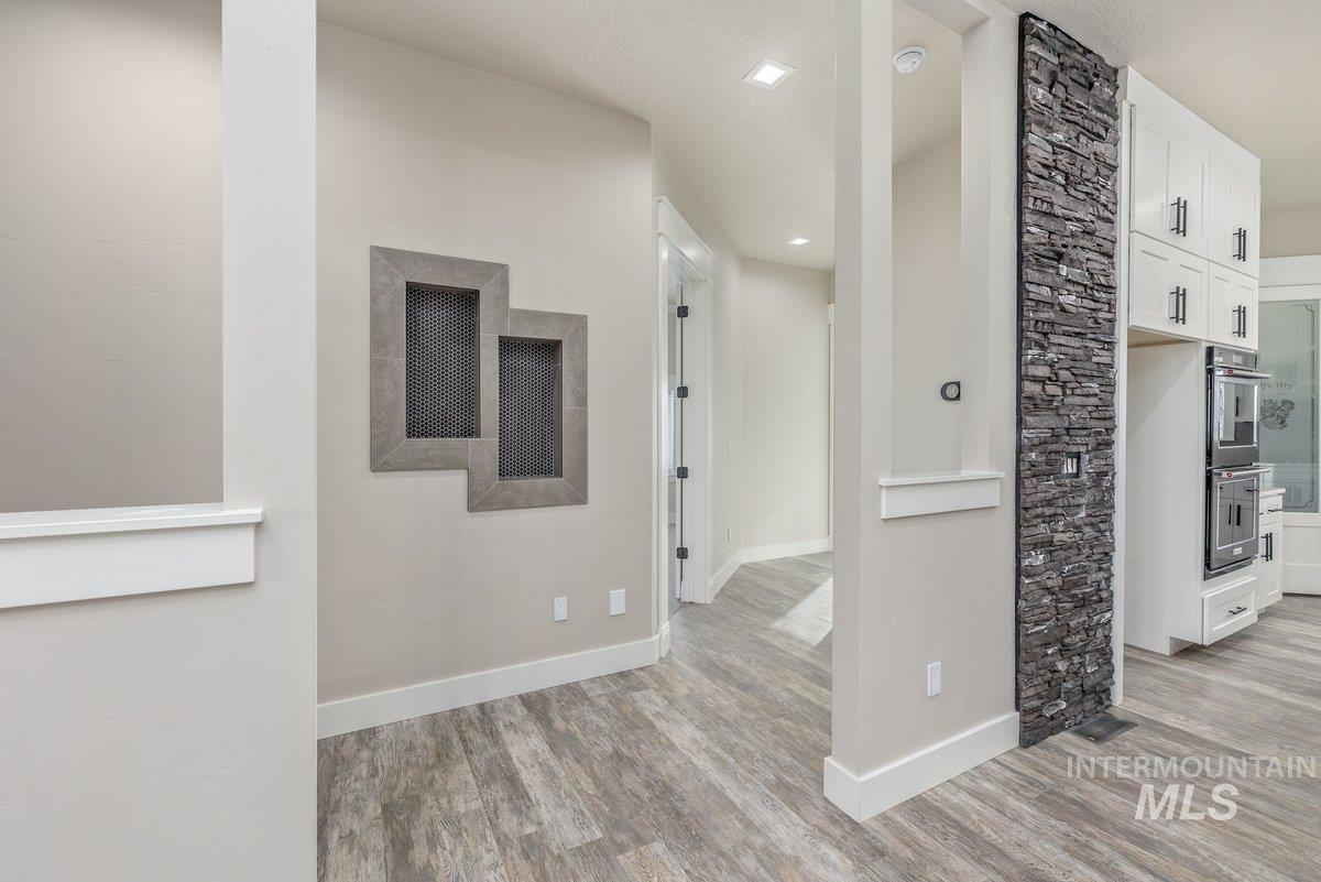 5990 W View Drive, Meridian, Idaho 83642, 5 Bedrooms, 4.5 Bathrooms, Residential For Sale, Price $1,540,000,MLS 99003696