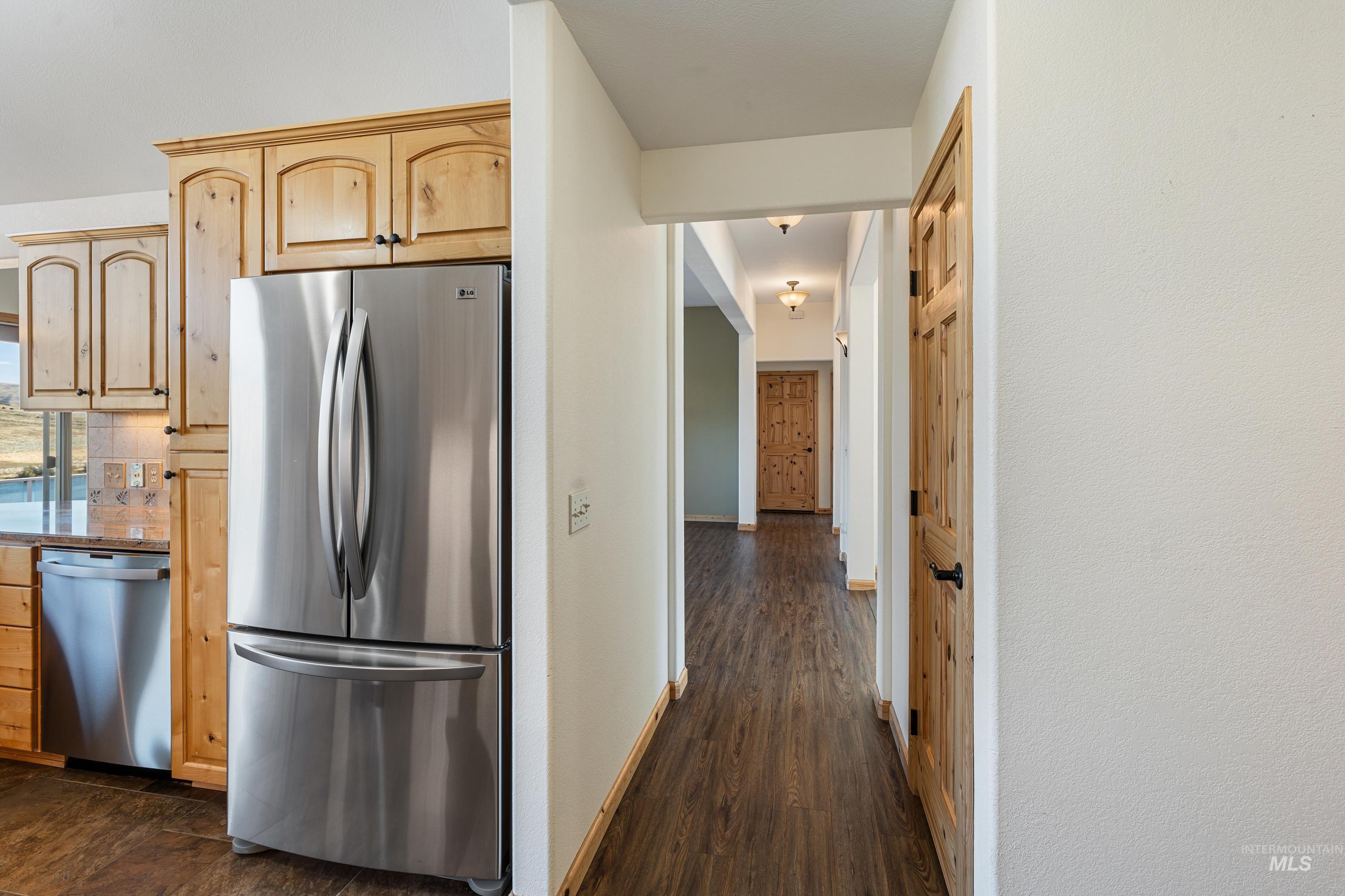 1430 Collier Drive, Clarkston, Washington 99403, 3 Bedrooms, 2.5 Bathrooms, Residential For Sale, Price $785,000,MLS 99003701