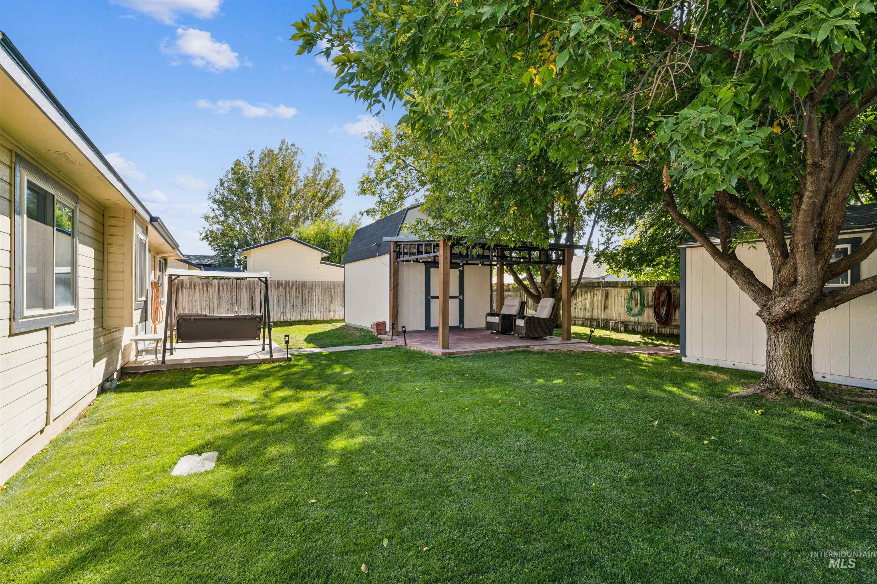 59 S Rolling Green St., Nampa, Idaho 83687, 3 Bedrooms, 2 Bathrooms, Residential For Sale, Price $380,000,MLS 99003702