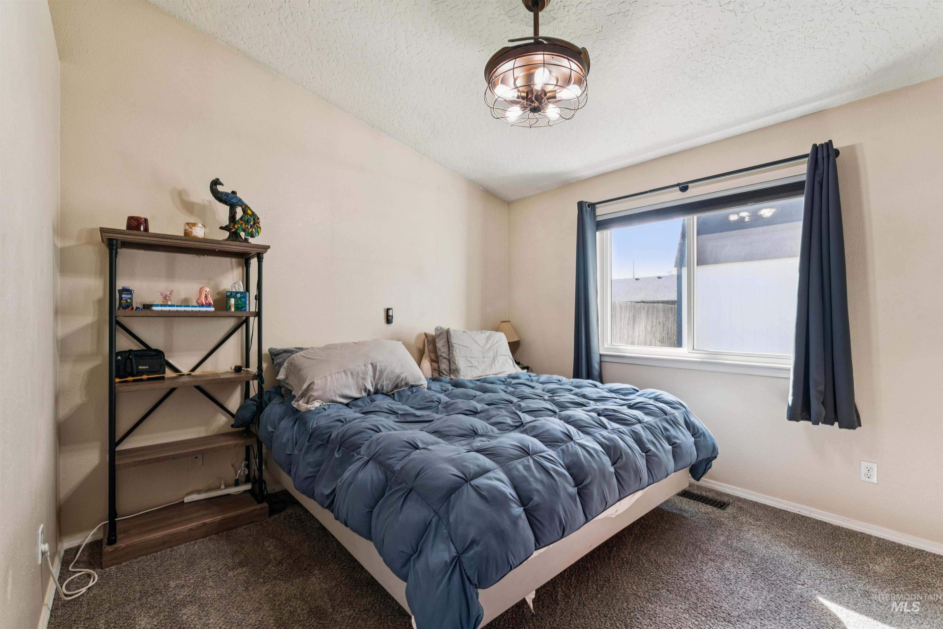 59 S Rolling Green St., Nampa, Idaho 83687, 3 Bedrooms, 2 Bathrooms, Residential For Sale, Price $380,000,MLS 99003702