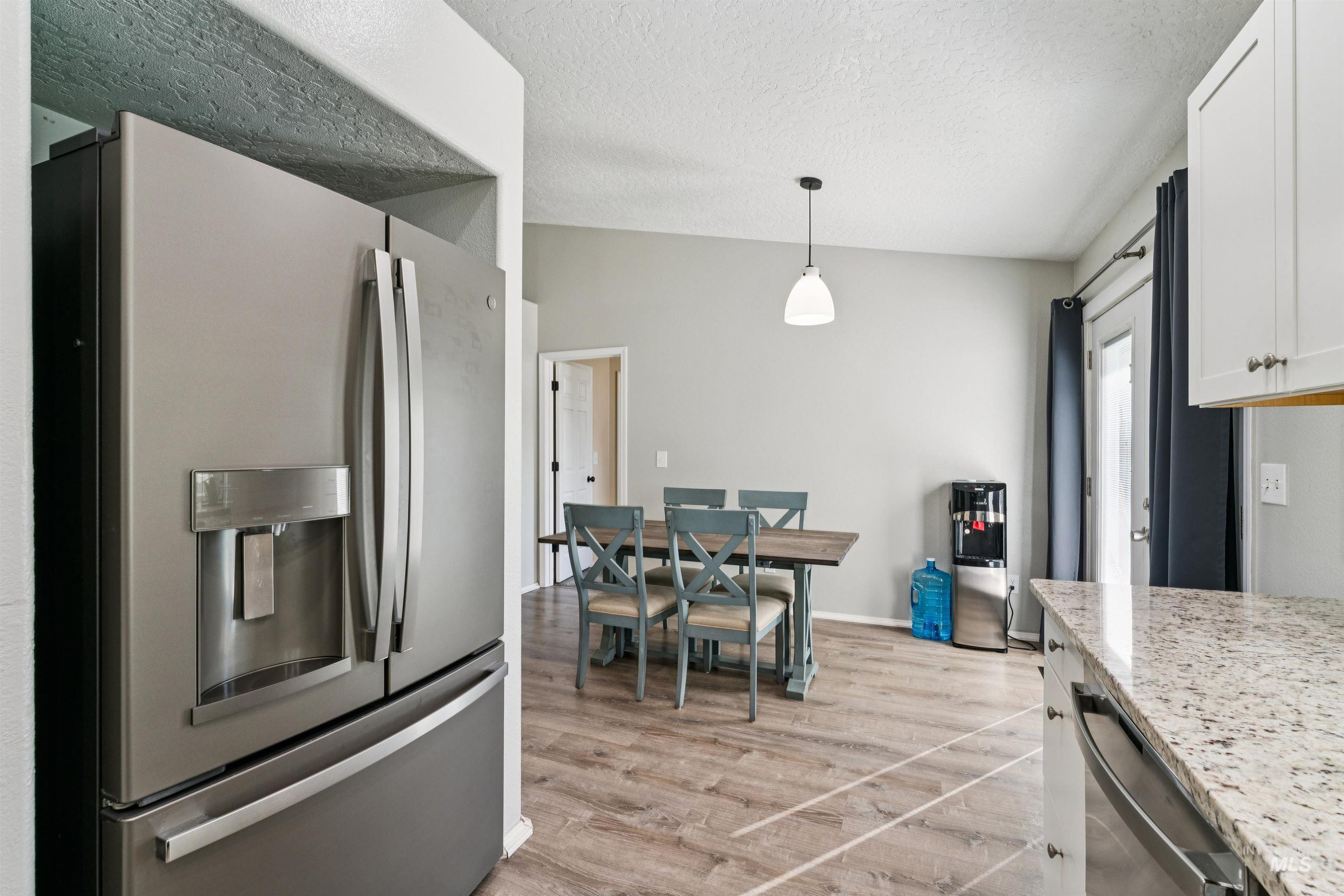 59 S Rolling Green St., Nampa, Idaho 83687, 3 Bedrooms, 2 Bathrooms, Residential For Sale, Price $380,000,MLS 99003702