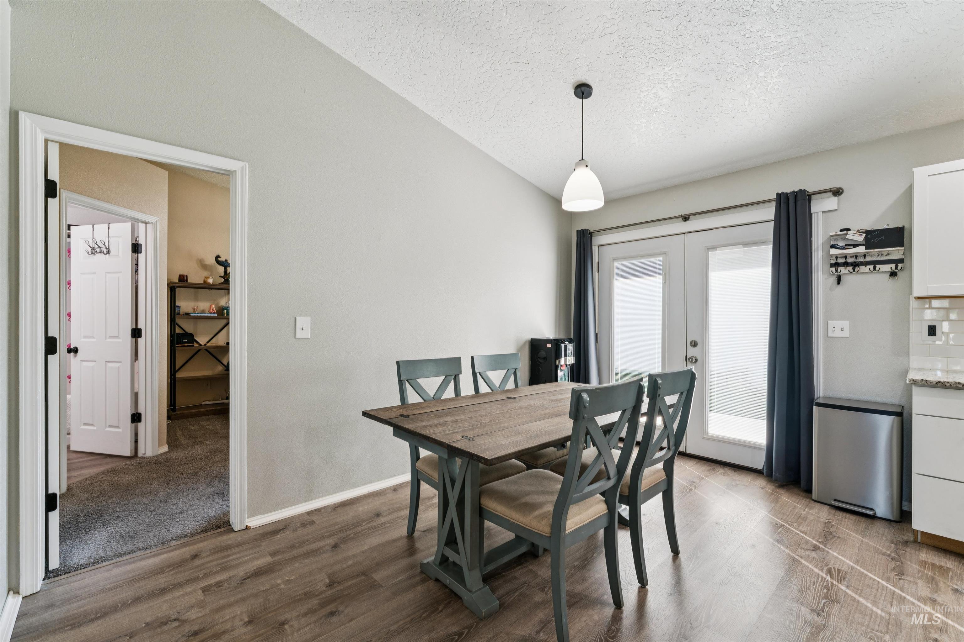 59 S Rolling Green St., Nampa, Idaho 83687, 3 Bedrooms, 2 Bathrooms, Residential For Sale, Price $380,000,MLS 99003702