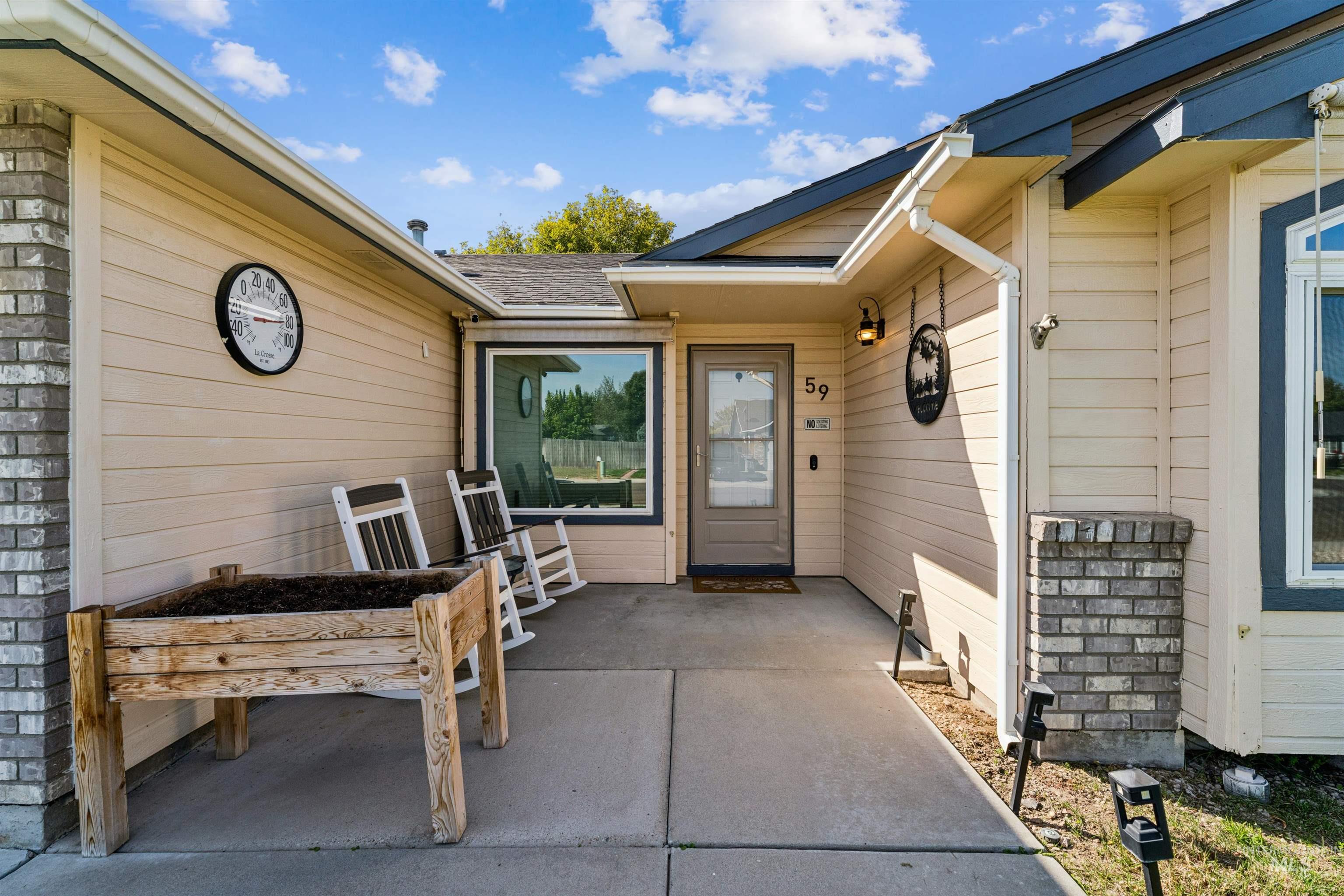 59 S Rolling Green St., Nampa, Idaho 83687, 3 Bedrooms, 2 Bathrooms, Residential For Sale, Price $380,000,MLS 99003702
