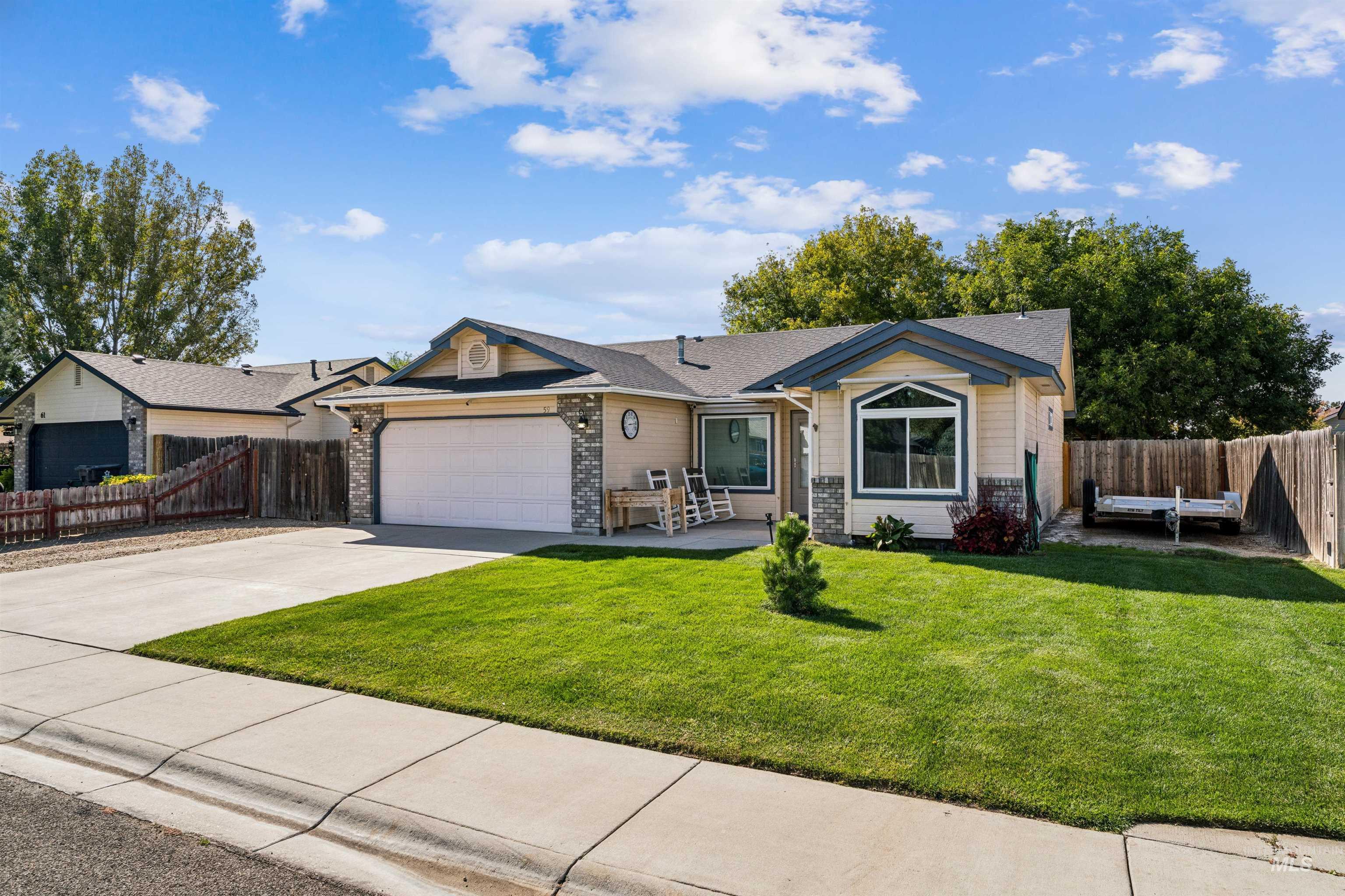 59 S Rolling Green St., Nampa, Idaho 83687, 3 Bedrooms, 2 Bathrooms, Residential For Sale, Price $380,000,MLS 99003702