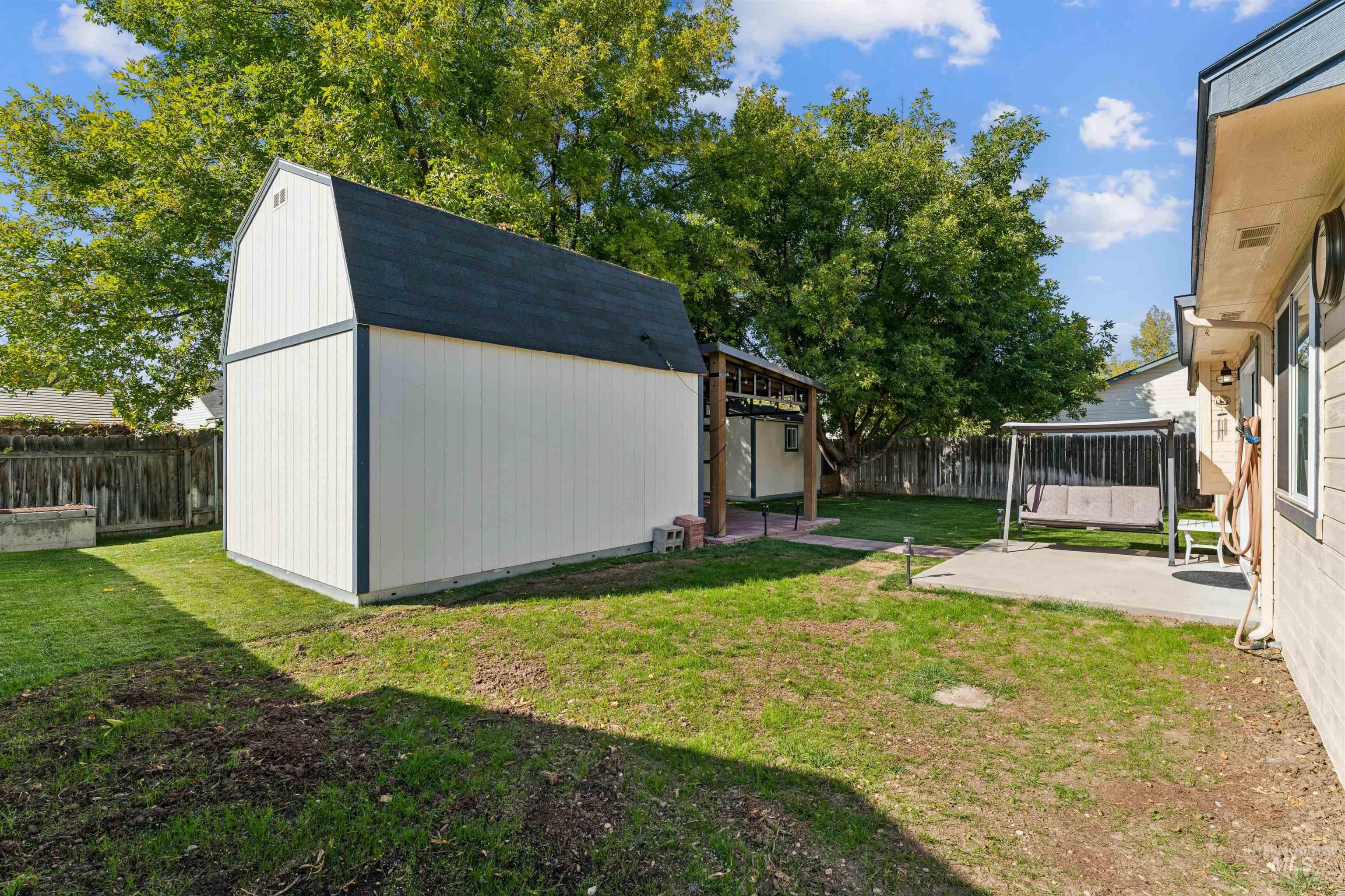 59 S Rolling Green St., Nampa, Idaho 83687, 3 Bedrooms, 2 Bathrooms, Residential For Sale, Price $380,000,MLS 99003702