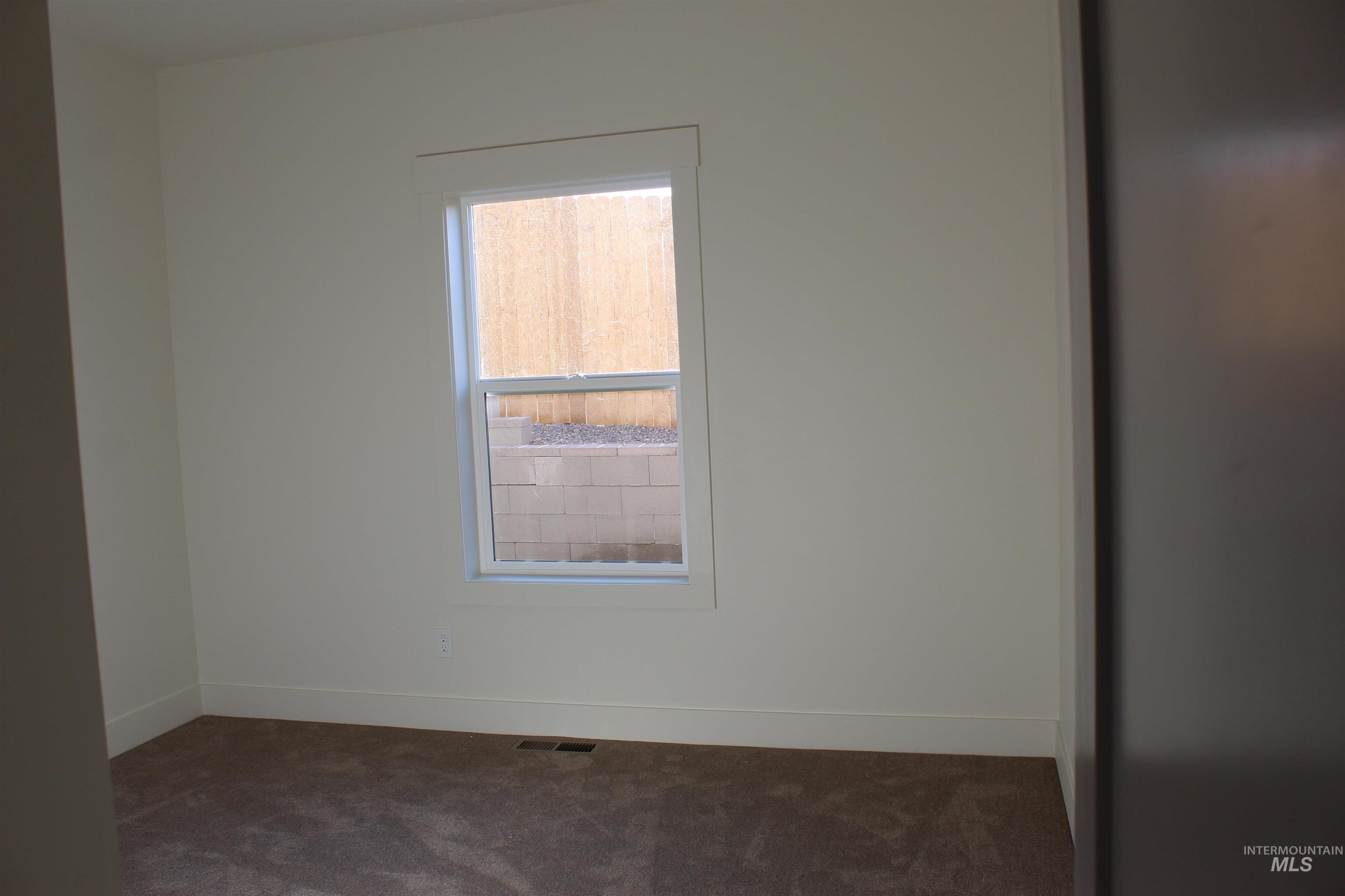 887 S. Iowa Ave., Payette, Idaho 83661, 3 Bedrooms, 2 Bathrooms, Residential For Sale, Price $395,000,MLS 99003703