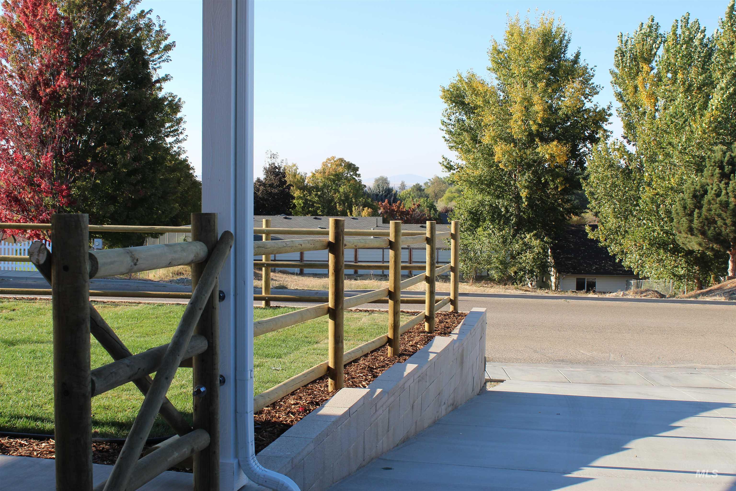 887 S. Iowa Ave., Payette, Idaho 83661, 3 Bedrooms, 2 Bathrooms, Residential For Sale, Price $395,000,MLS 99003703