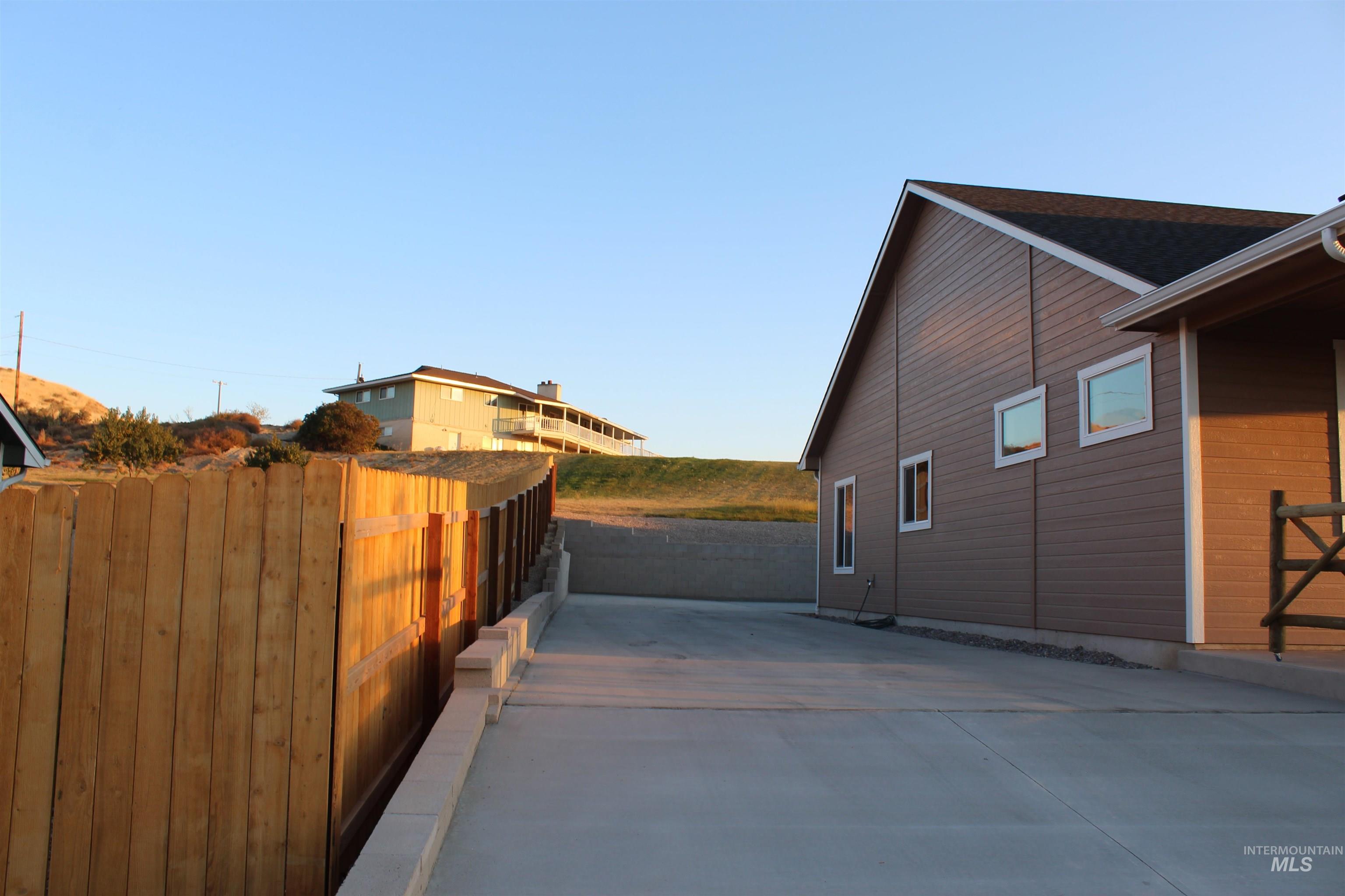 887 S. Iowa Ave., Payette, Idaho 83661, 3 Bedrooms, 2 Bathrooms, Residential For Sale, Price $395,000,MLS 99003703