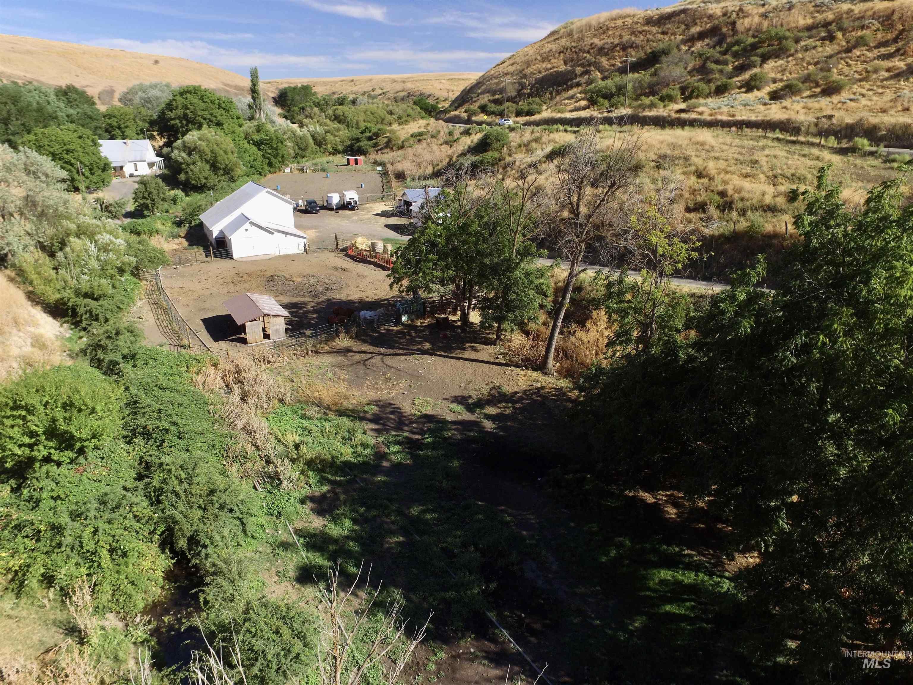 2707 Lindsay Creek Rd, Lewiston, Idaho 83501, 4 Bedrooms, 2 Bathrooms, Residential For Sale, Price $550,000,MLS 99003704