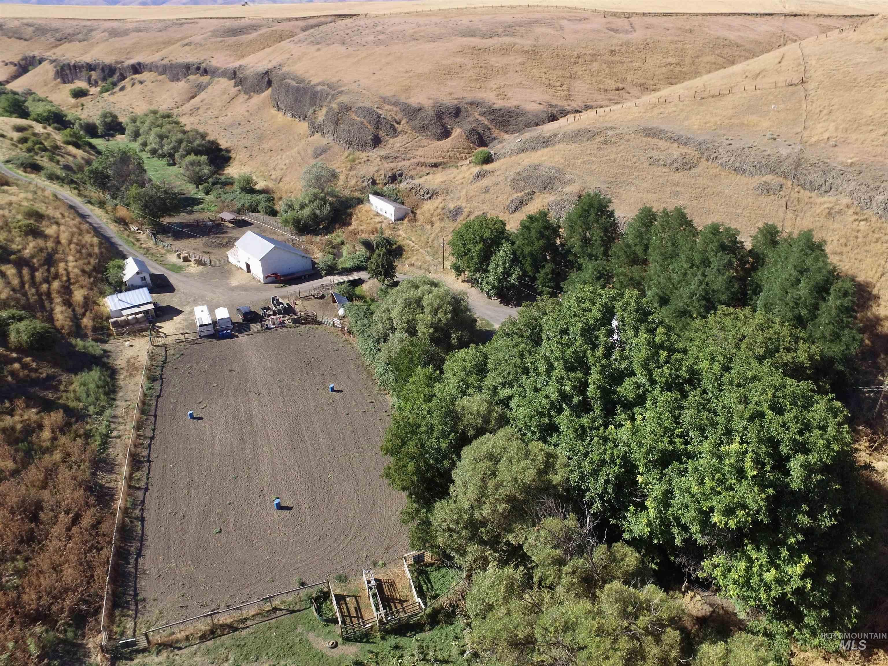 2707 Lindsay Creek Rd, Lewiston, Idaho 83501, 4 Bedrooms, 2 Bathrooms, Residential For Sale, Price $550,000,MLS 99003704