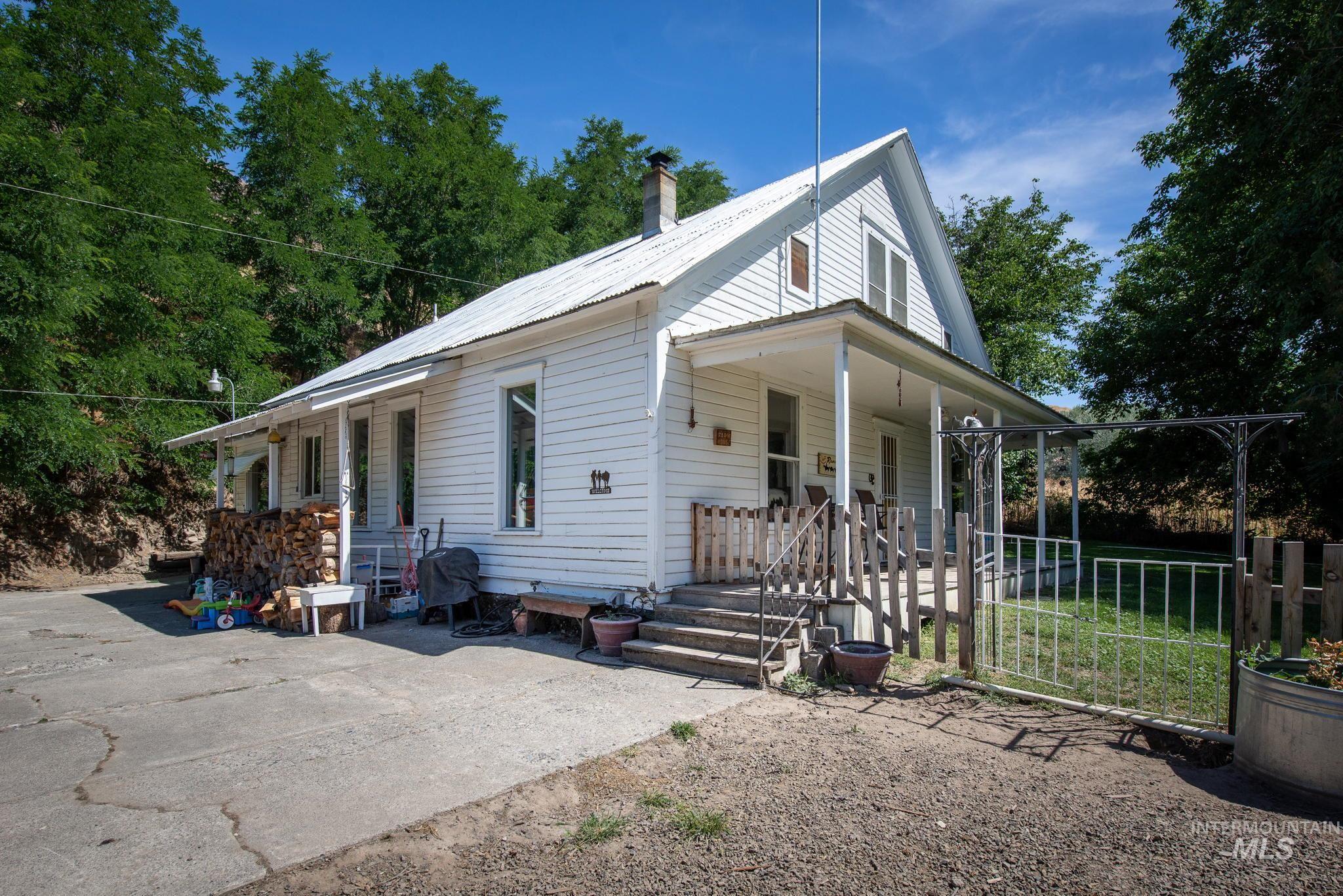 2707 Lindsay Creek Rd, Lewiston, Idaho 83501, 4 Bedrooms, 2 Bathrooms, Residential For Sale, Price $550,000,MLS 99003704