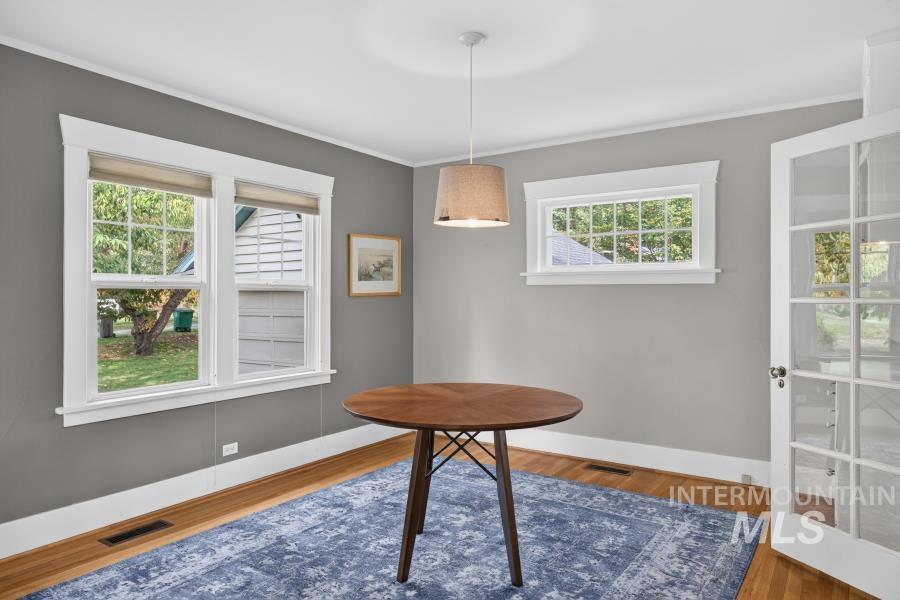 101 N Hayes St., Moscow, Idaho 83843, 5 Bedrooms, 2.5 Bathrooms, Residential For Sale, Price $725,000, 99003705