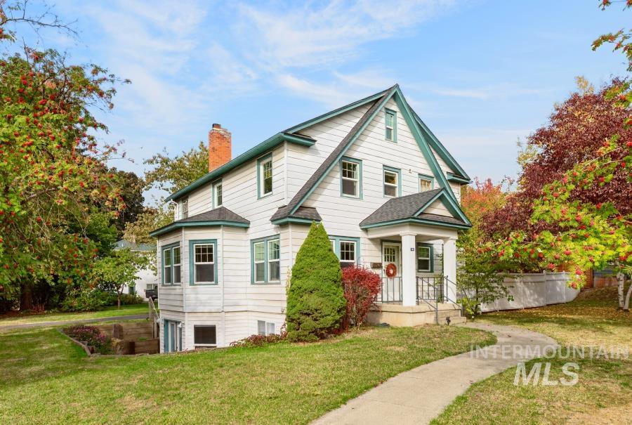 101 N Hayes St., Moscow, Idaho 83843, 5 Bedrooms, 2.5 Bathrooms, Residential For Sale, Price $725,000, 99003705