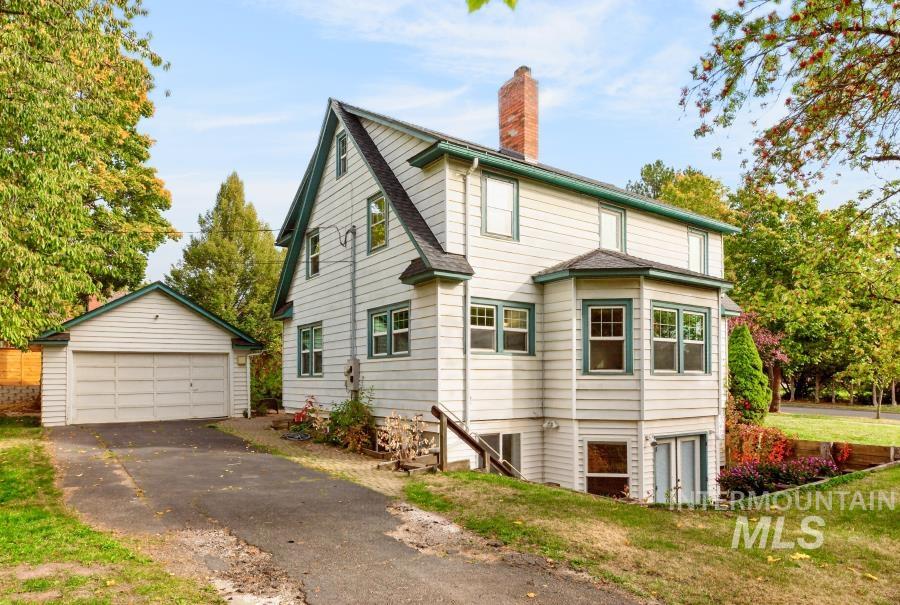 101 N Hayes St., Moscow, Idaho 83843, 5 Bedrooms, 2.5 Bathrooms, Residential For Sale, Price $725,000, 99003705