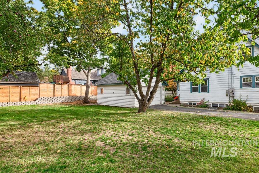 101 N Hayes St., Moscow, Idaho 83843, 5 Bedrooms, 2.5 Bathrooms, Residential For Sale, Price $725,000, 99003705