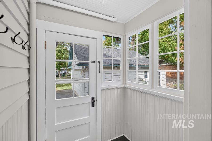101 N Hayes St., Moscow, Idaho 83843, 5 Bedrooms, 2.5 Bathrooms, Residential For Sale, Price $725,000, 99003705
