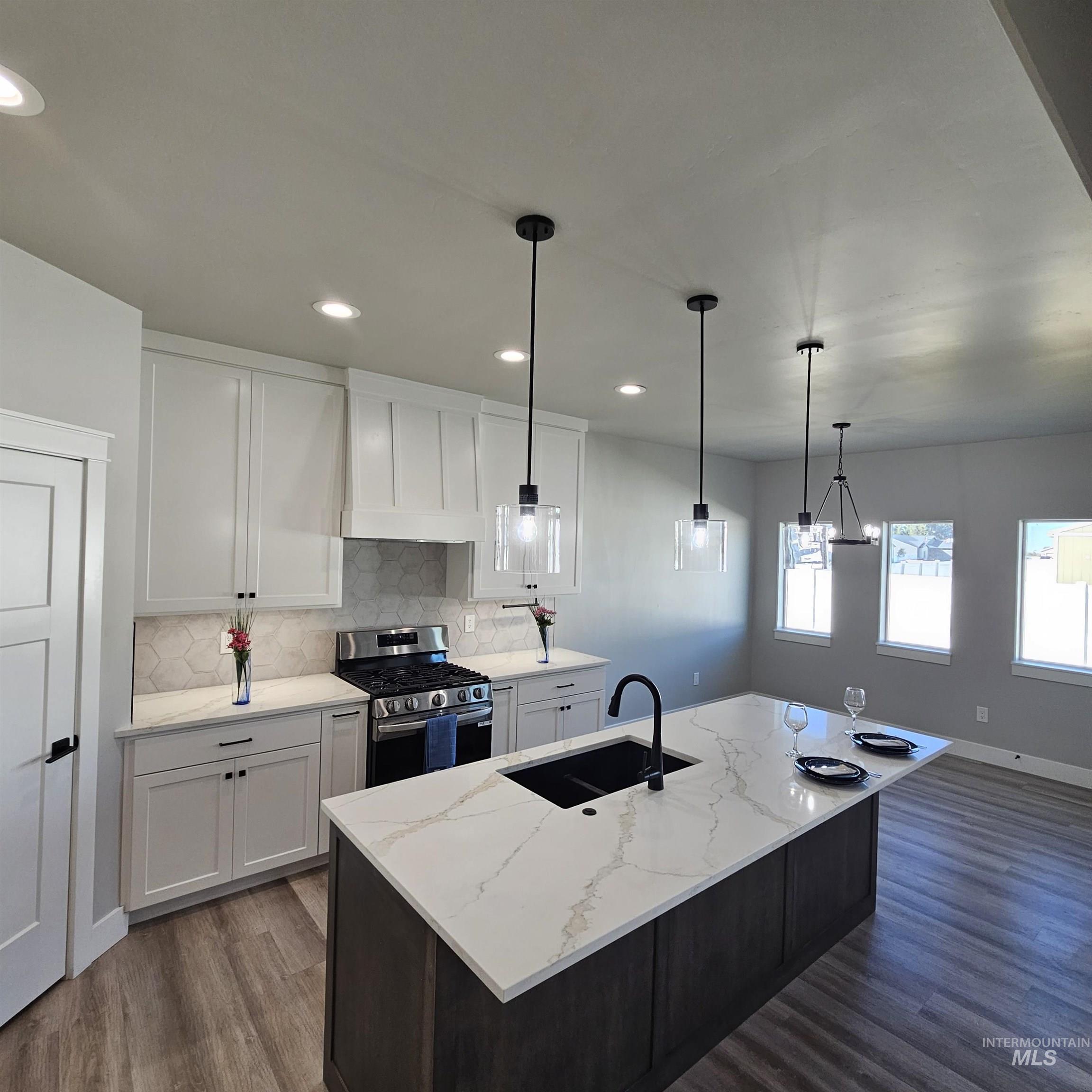 1522 W Ruby Dr, Rupert, Idaho 83350, 4 Bedrooms, 2 Bathrooms, Residential For Sale, Price $510,000,MLS 99003711