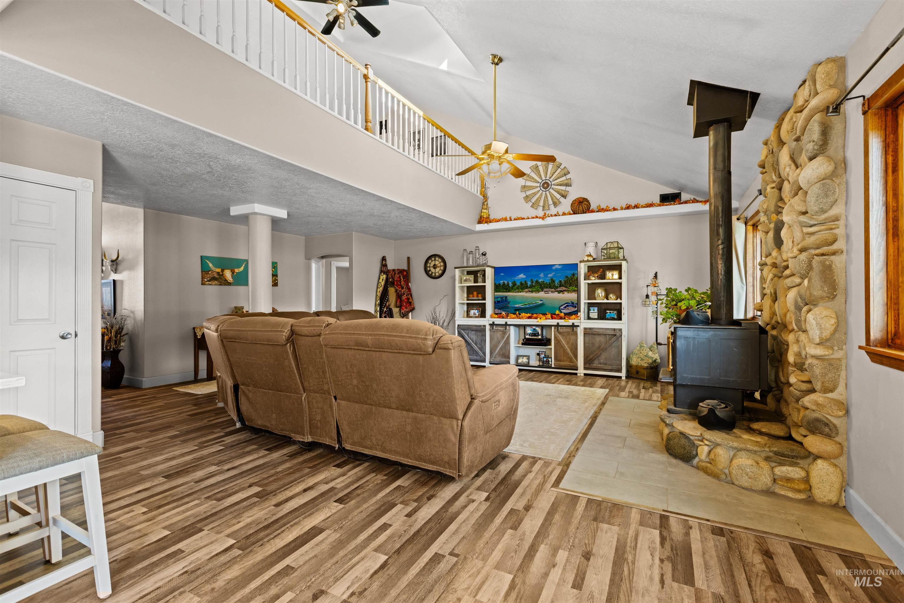 6505 Horse Haven Ln, Emmett, Idaho 83617, 3 Bedrooms, 3 Bathrooms, Residential For Sale, Price $985,000, 99003717