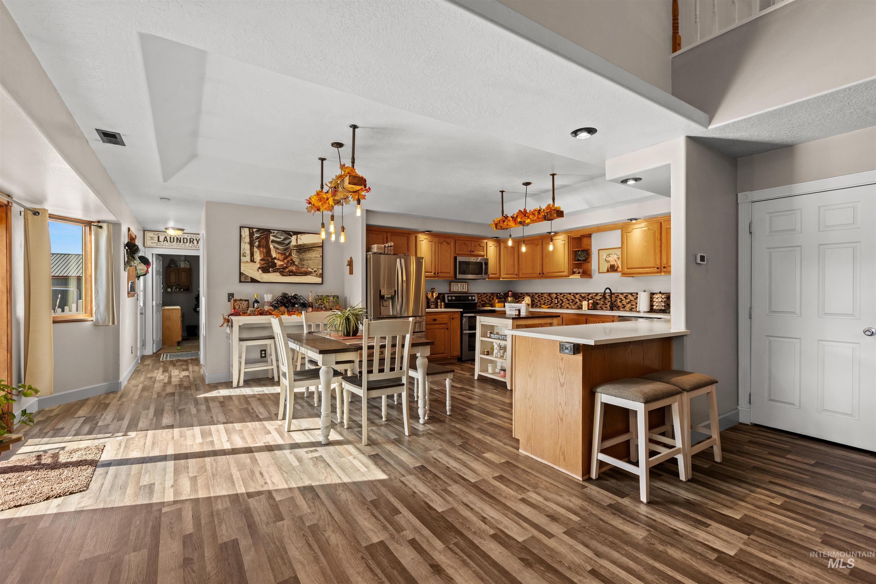 6505 Horse Haven Ln, Emmett, Idaho 83617, 3 Bedrooms, 3 Bathrooms, Residential For Sale, Price $985,000, 99003717