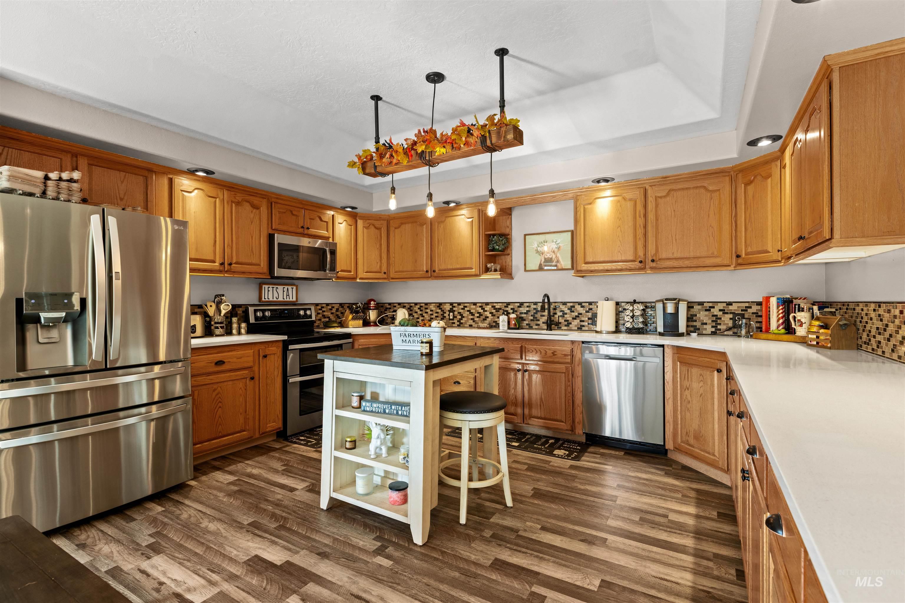 6505 Horse Haven Ln, Emmett, Idaho 83617, 3 Bedrooms, 3 Bathrooms, Residential For Sale, Price $985,000, 99003717