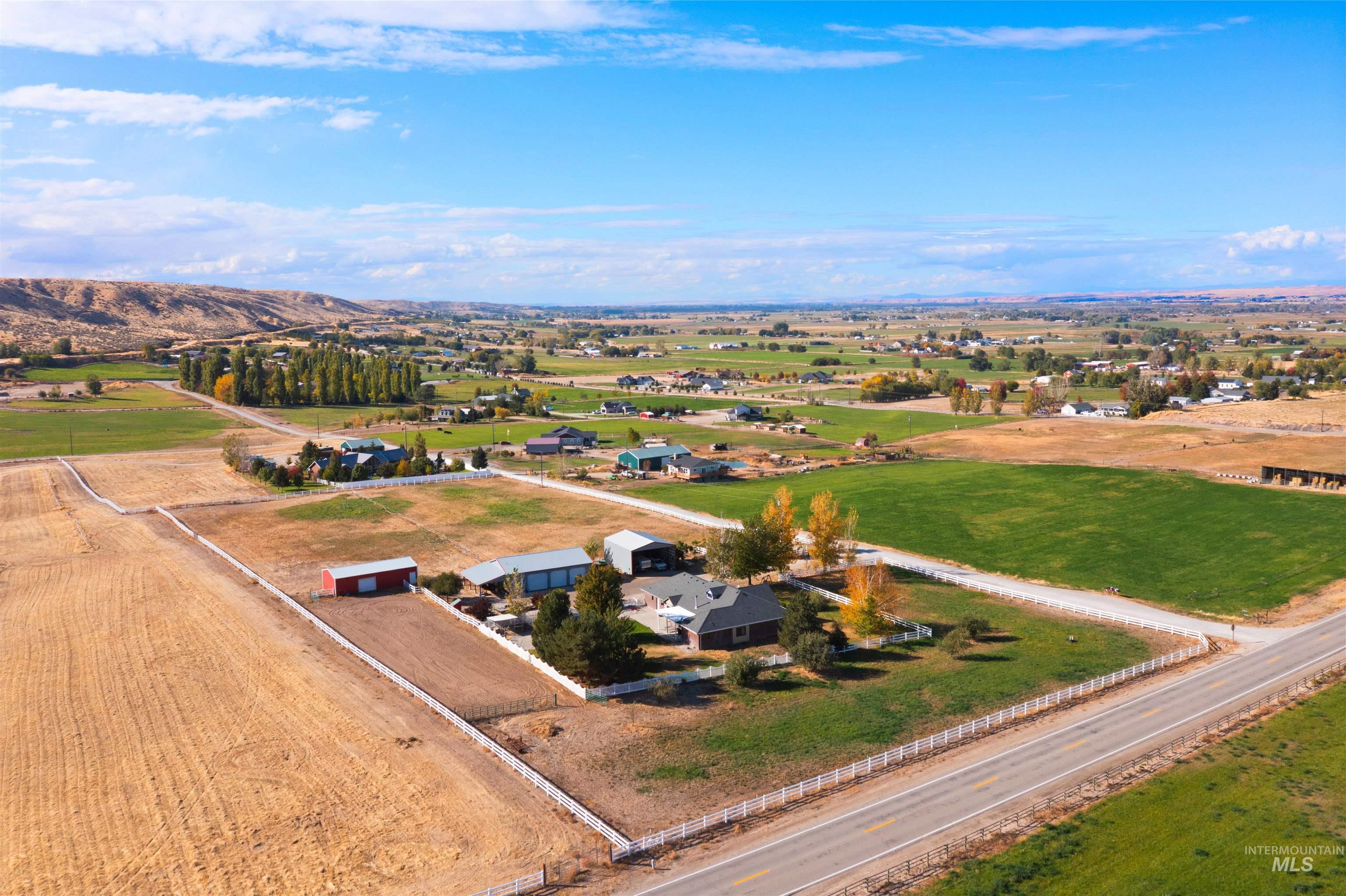 6505 Horse Haven Ln, Emmett, Idaho 83617, 3 Bedrooms, 3 Bathrooms, Residential For Sale, Price $985,000, 99003717