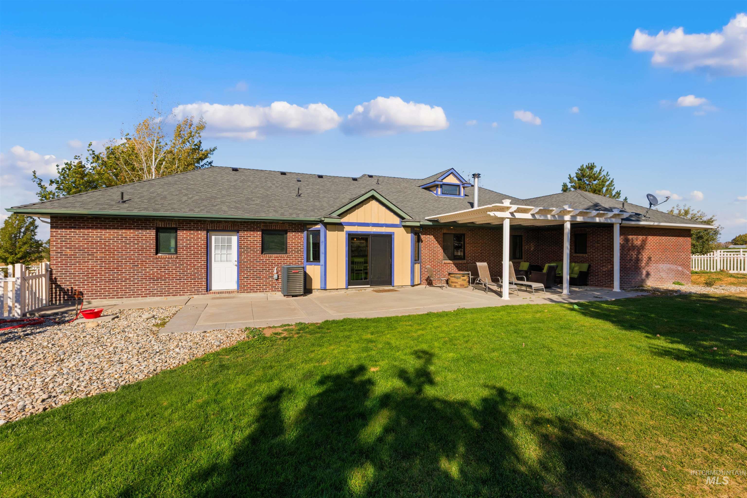 6505 Horse Haven Ln, Emmett, Idaho 83617, 3 Bedrooms, 3 Bathrooms, Residential For Sale, Price $985,000, 99003717